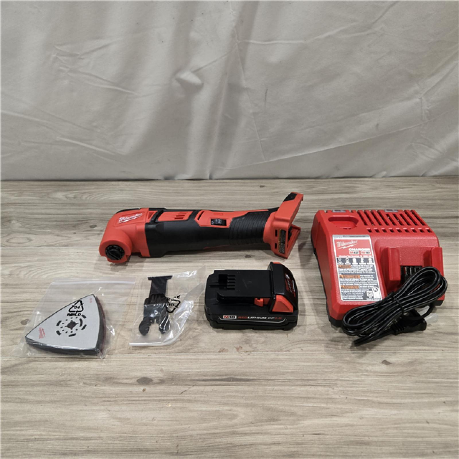 AS-IS Milwaukee 2626-21 M18 18V Cordless Oscillating Multi-Tool Kit