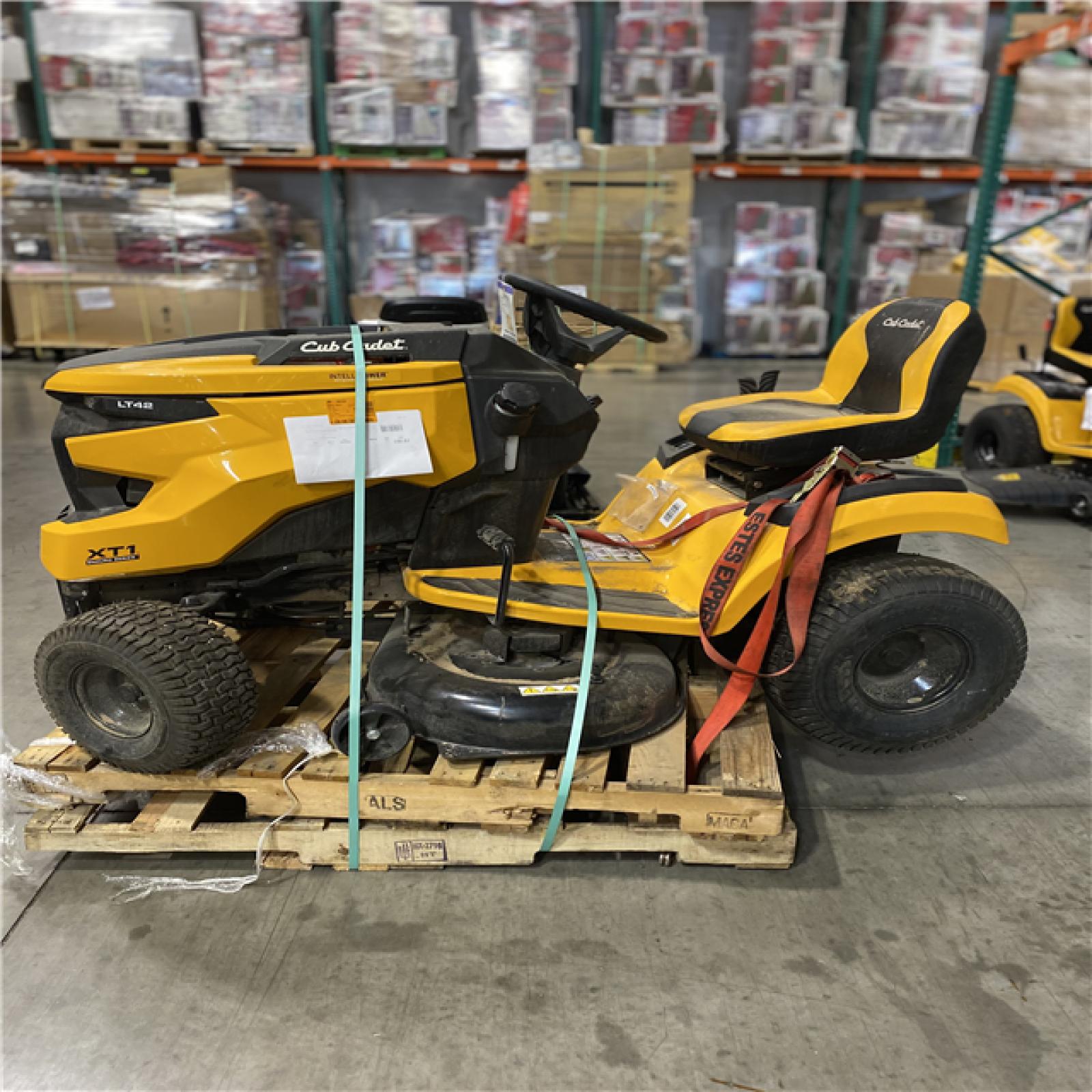 Dallas Location - As-Is Cub Cadet XT1 Enduro LT 42 in.Gas Riding Lawn Tractor