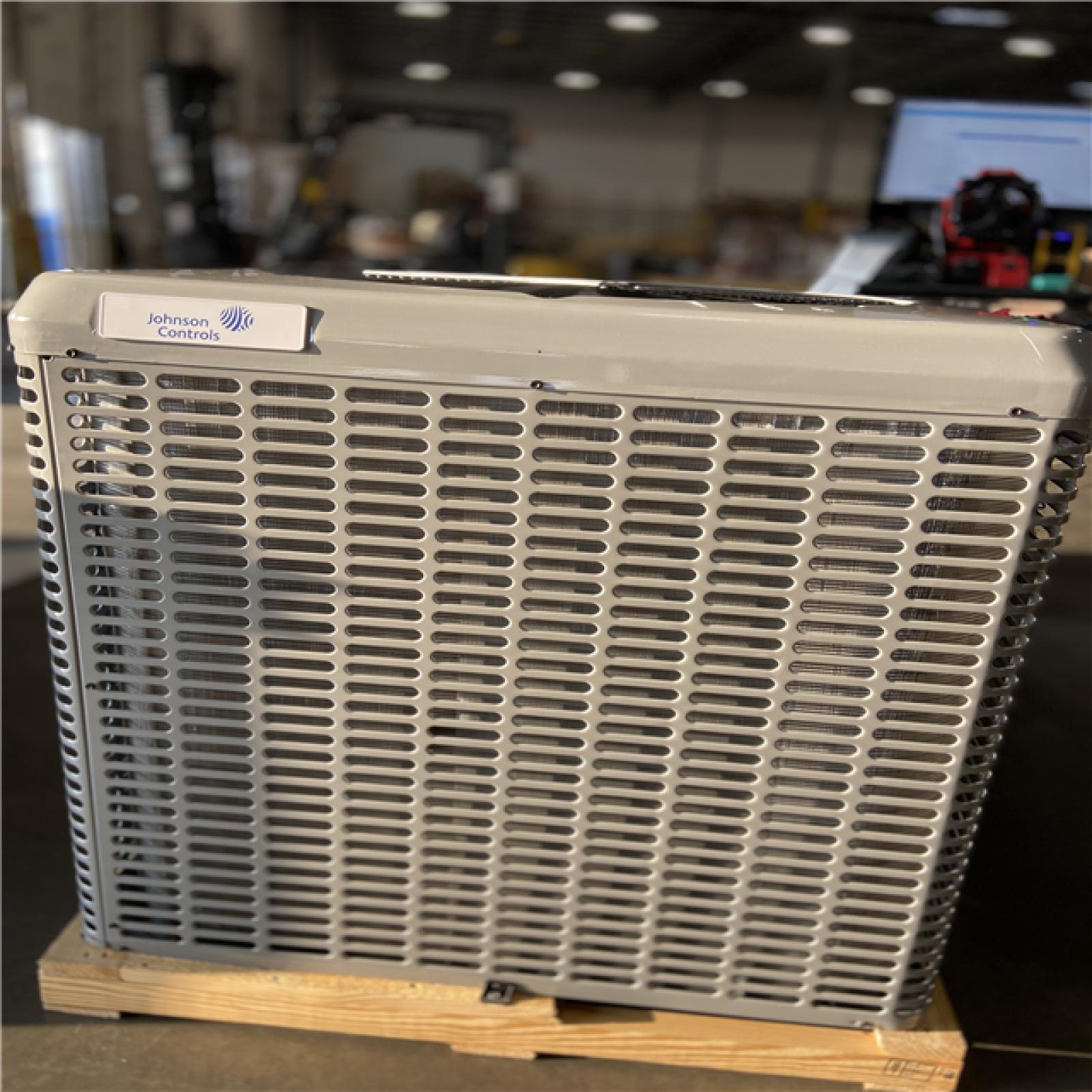 DALLAS LOCATION - Johnson Controls 4 Ton 15.2seer/7.8 Hspf 2-Stage Heat Pump
