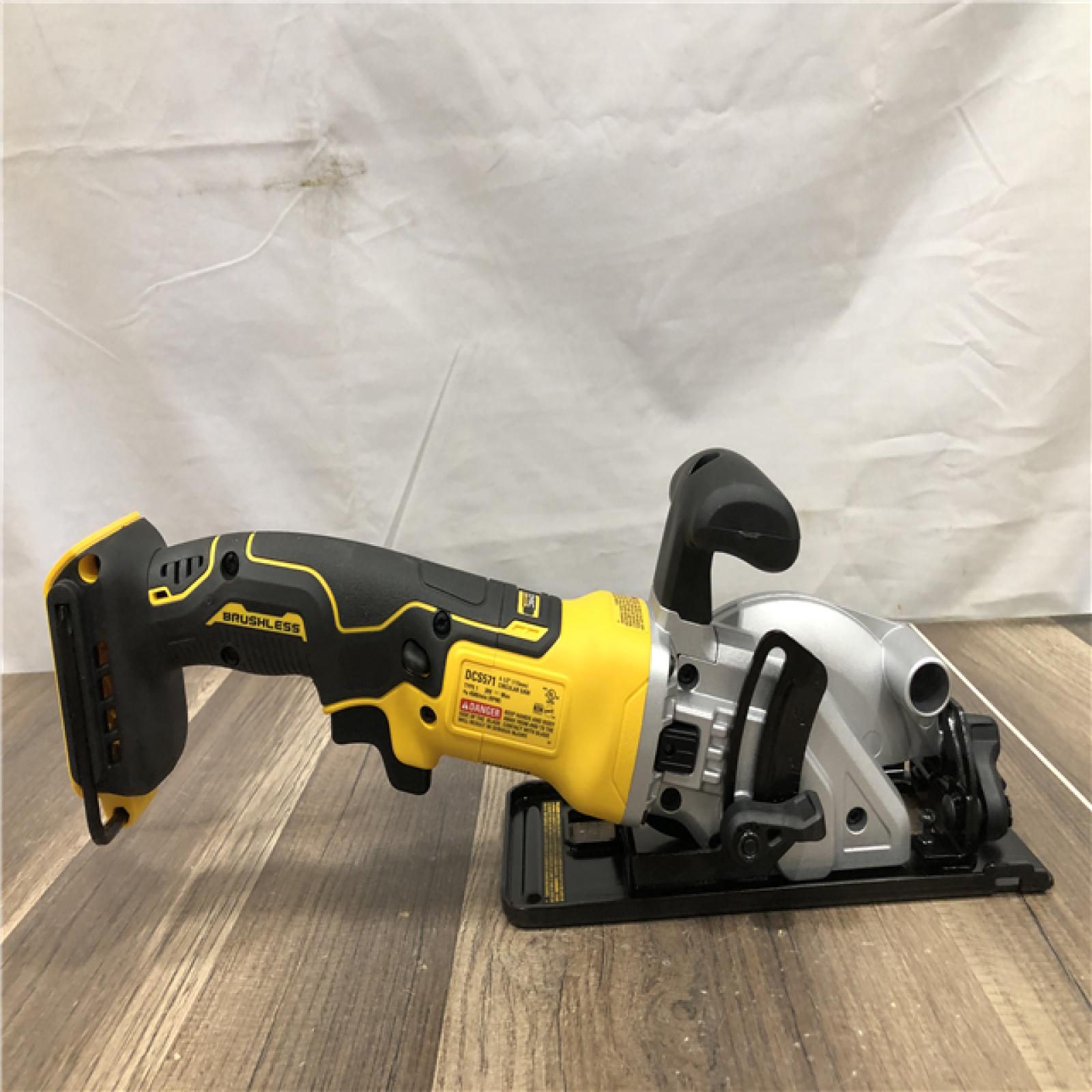 AS-IS DEWALT ATOMIC 20V MAX Cordless Brushless 4-1/2 in. Circular Saw (Tool Only)