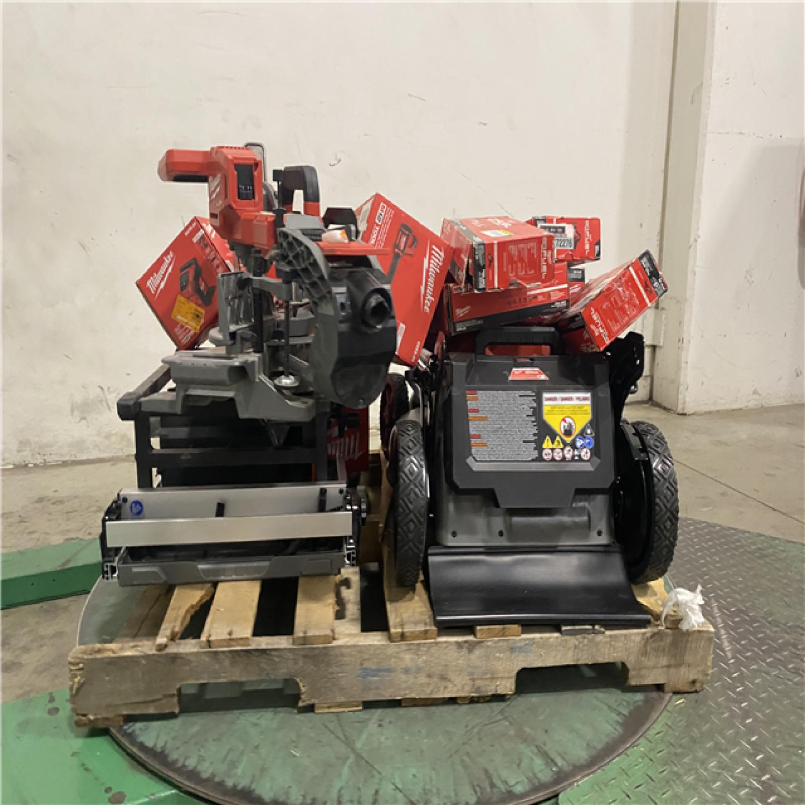 Dallas Location - As-Is MILWAUKEE Tool Pallet