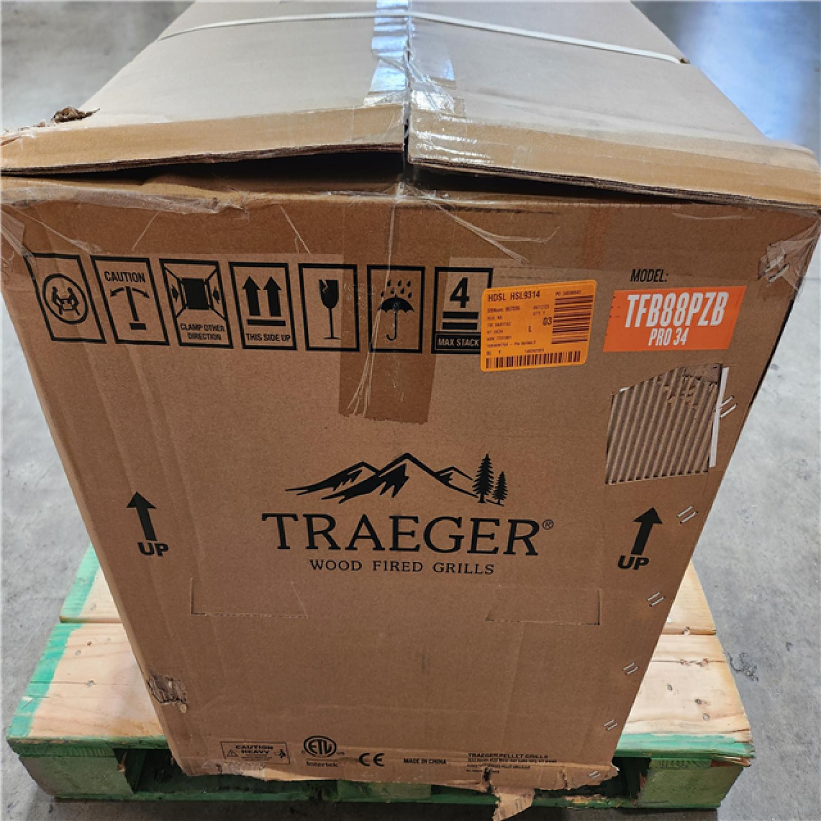 Phoenix NEW Traeger Pro Series 34-Pellet Grill and Smoker in Bronze (SEALED)
