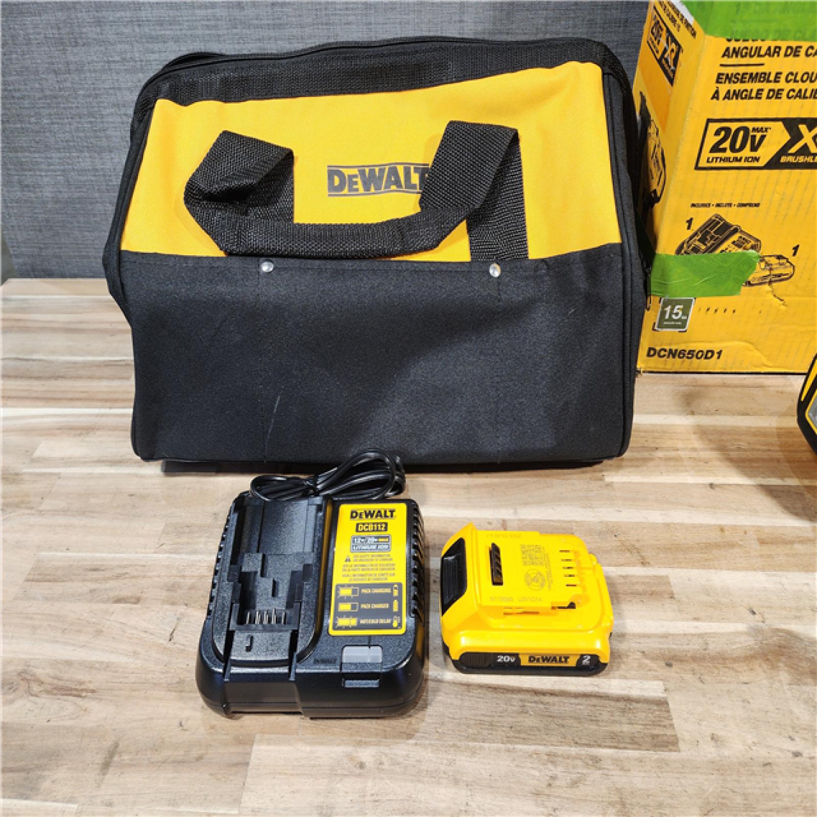 HOUSTON LOCATION - AS-IS DEWALT 20V MAX XR Lithium-Ion Cordless 2-1/2 in. 15-Gauge Finish Nailer Kit
