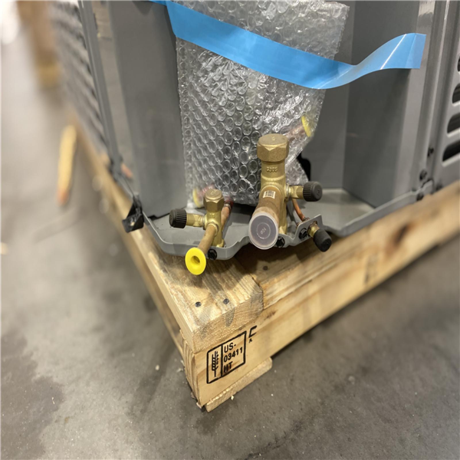 DALLAS LOCATION - Johnson Controls 4 Ton 15.2seer/7.8 Hspf 2-Stage Heat Pump