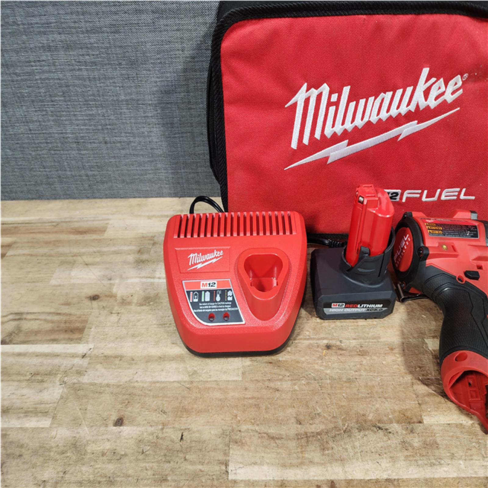 HOUSTON LOCATION - AS - IS Milwaukee FUEL 12V Li-Ion Brushless Cordless Stubby 3/8 in. Impact Wrench Kit