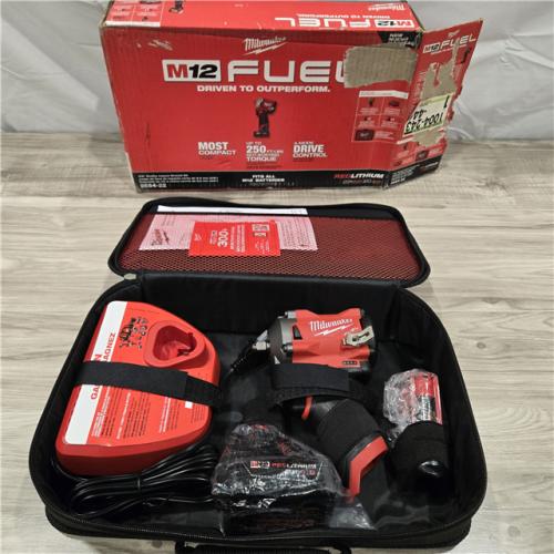 LIKE NEW- Milwaukee 2554-22 M12 FUEL Stubby 3/8 in. Impact Wrench Kit (2 Ah/4 Ah)