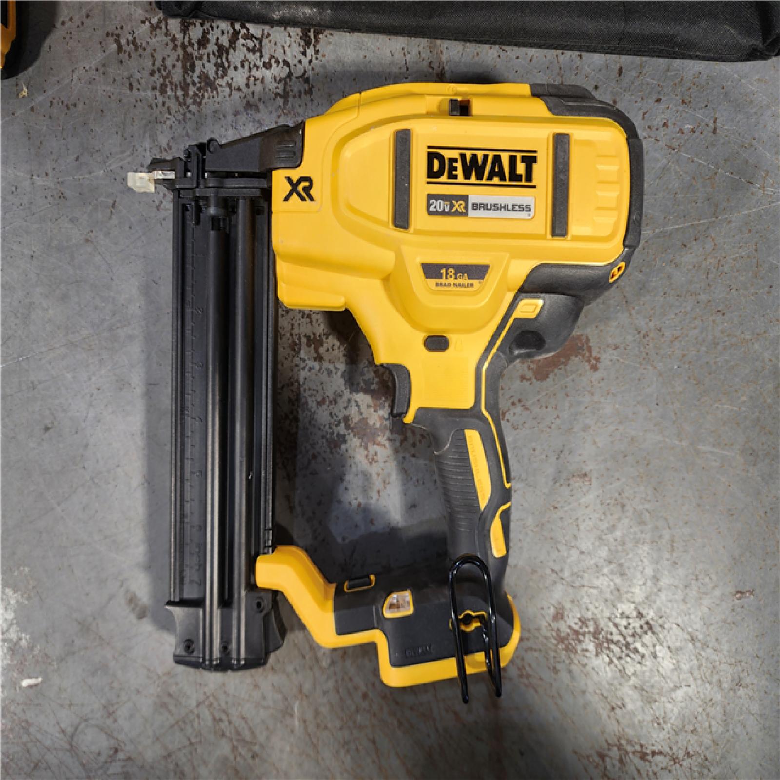 HOUSTON LOCATION - AS-IS (APPEARS LIKE NEW) DEWALT 20V MAX XR 18 Gauge Brad Nailer Kit