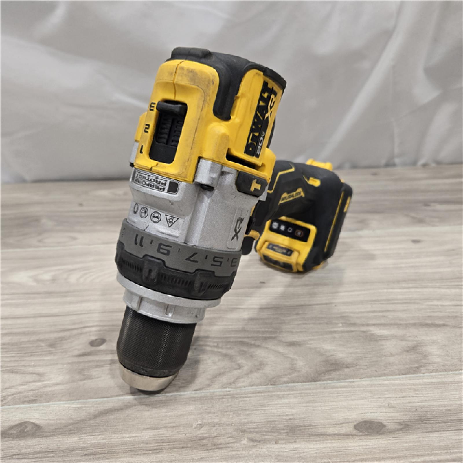AS-IS DEWALT 20V XR Lithium-Ion Cordless Hammer Drill Kit