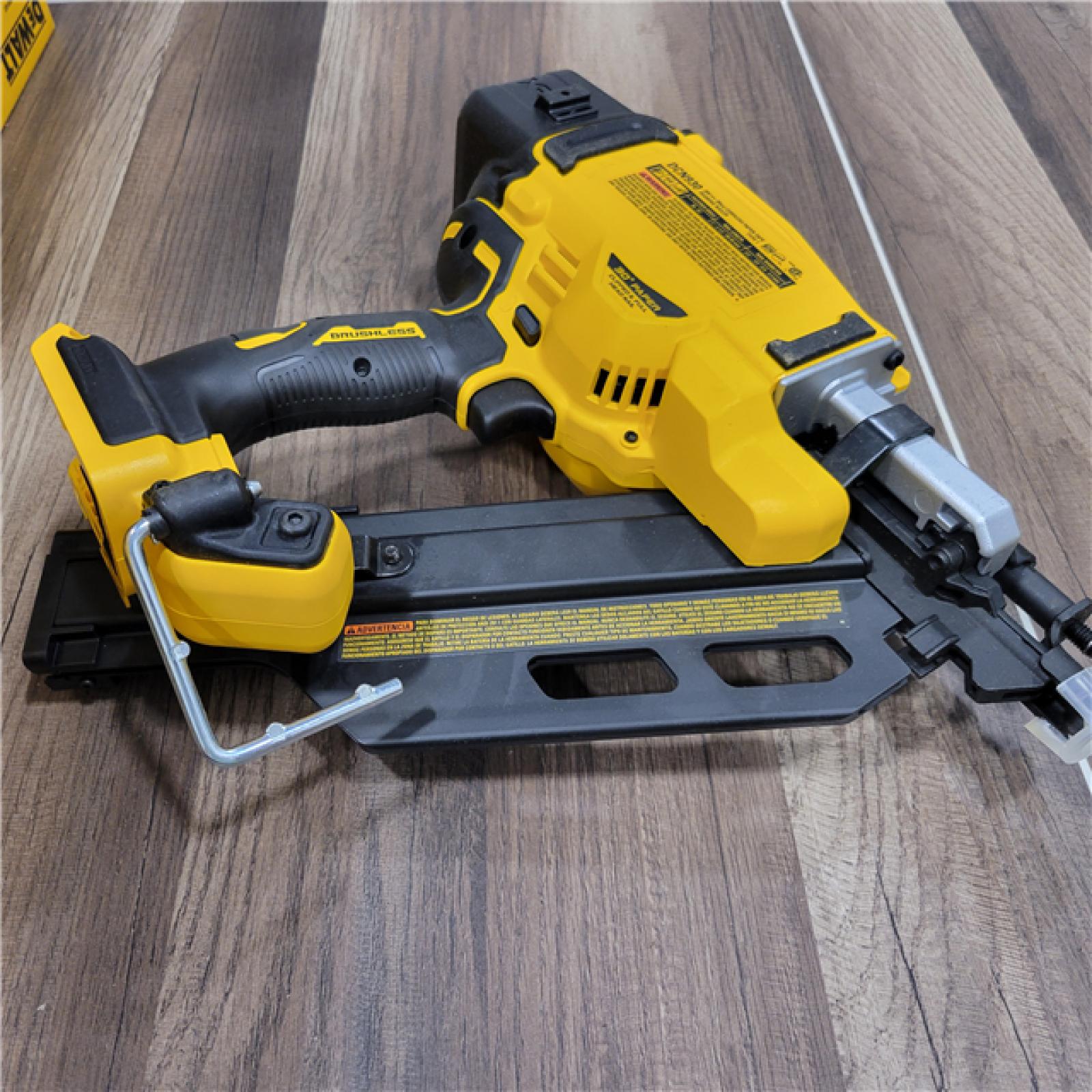 GOOD DEWAS-IS20-Volt 30Â° Cordless Framing Nailer (Tool-Only)
