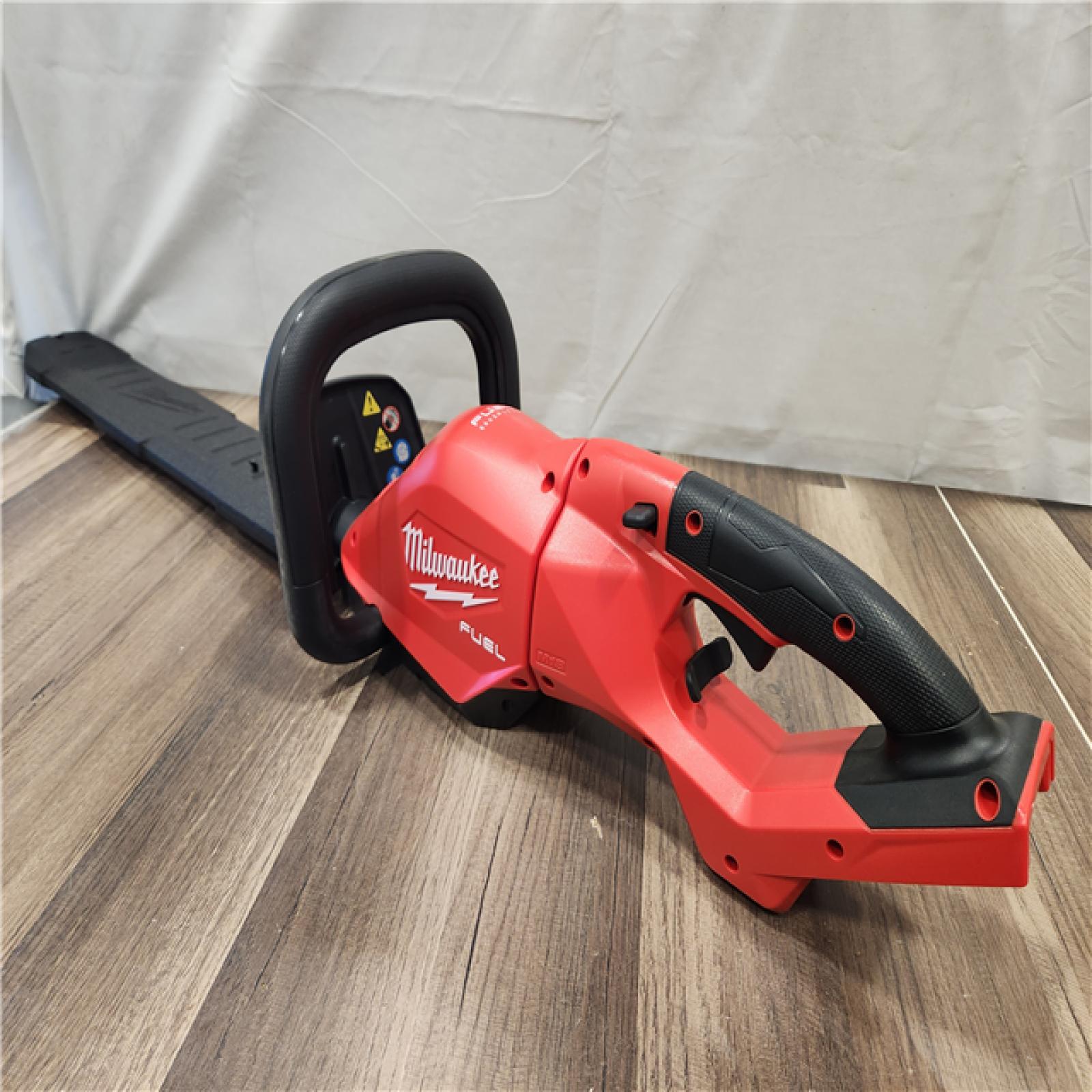 AS-IS- Milwaukee M18 FUEL 24 Hedge Trimmer (TOOL ONLY)