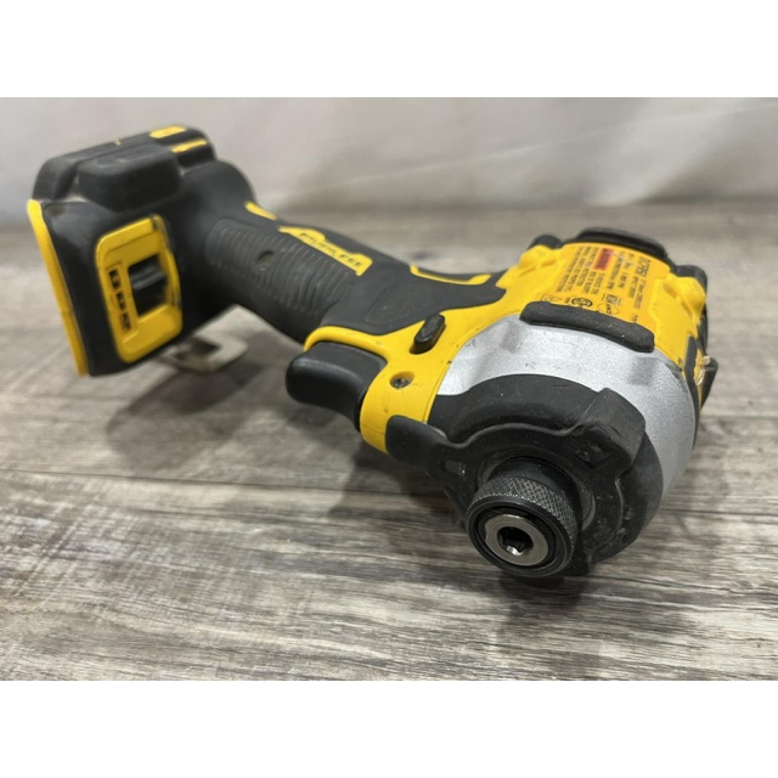 AS-IS DEWALT ATOMIC 20V MAX Lithium-Ion Cordless 1/4 in. Brushless Impact Driver Kit
