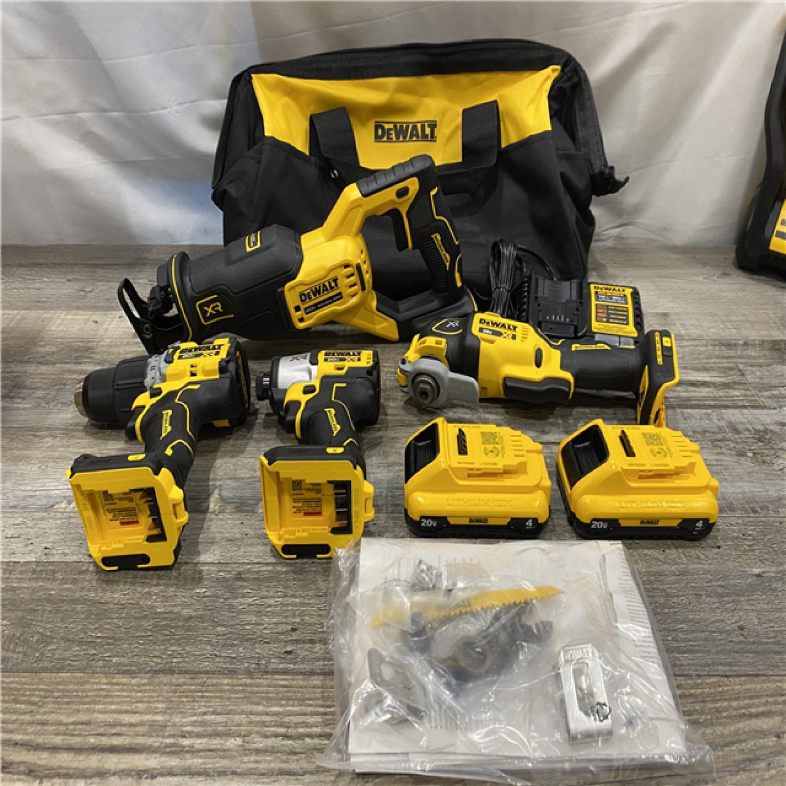 AS-IS DEWALT 20-Volt Maximum Lithium-Ion Cordless 4-Tool Combo Kit
