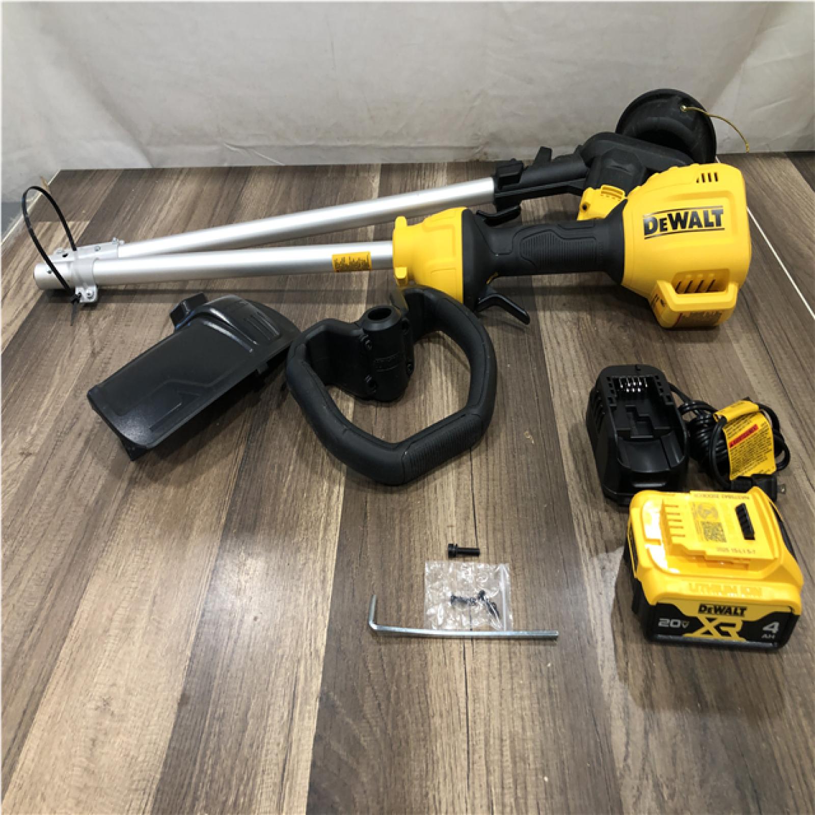 AS-IS DeWalt 20V MAX 13 in. Cordless String Trimmer Kit with (1) 4 Ah Battery & Charger