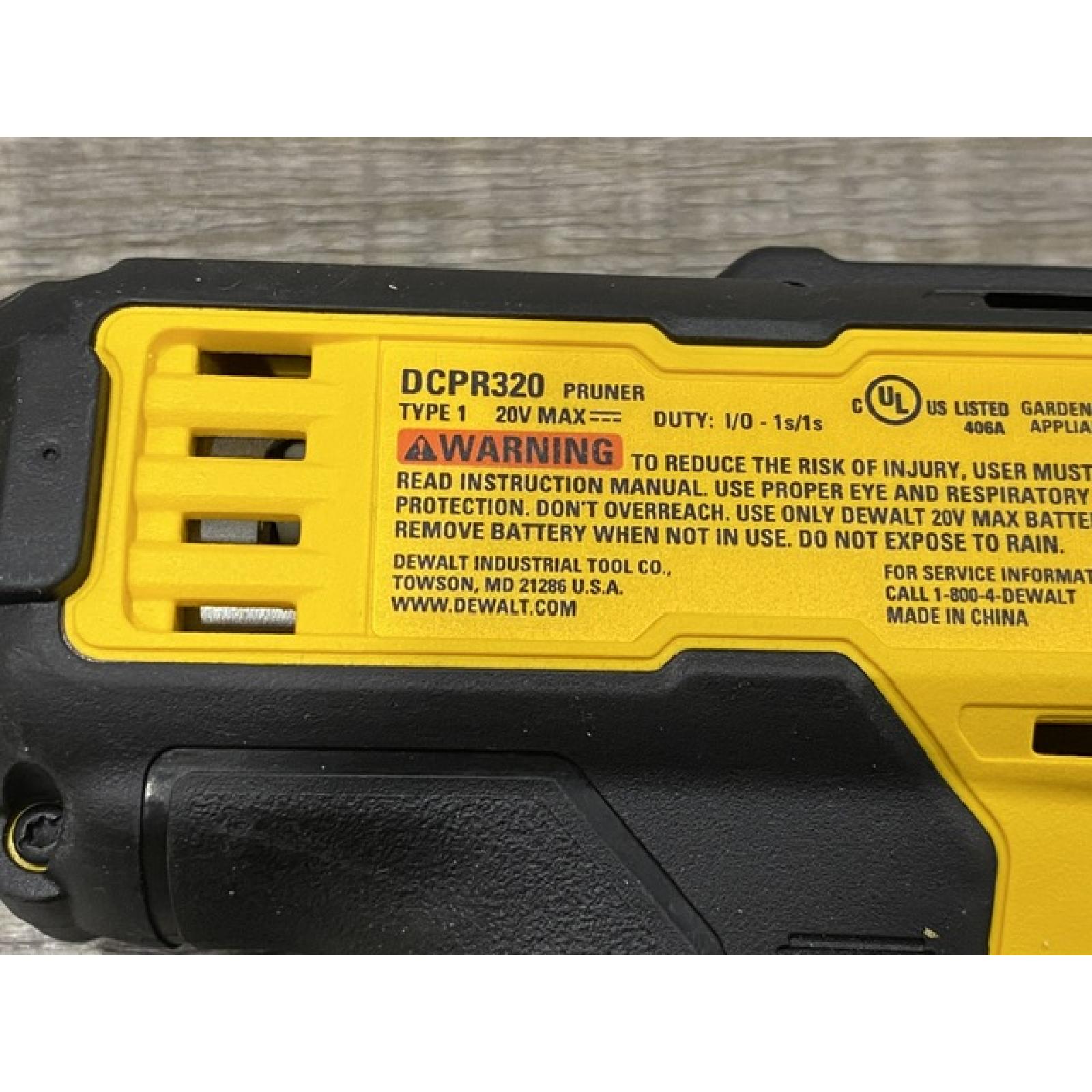 AS-IS DEWALT 20V MAX Cordless Battery Powered Pruner Kit