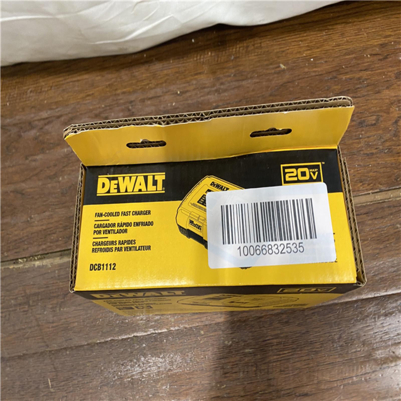 NEW Dewalt-DCB1112 12-Amp Fast Charger