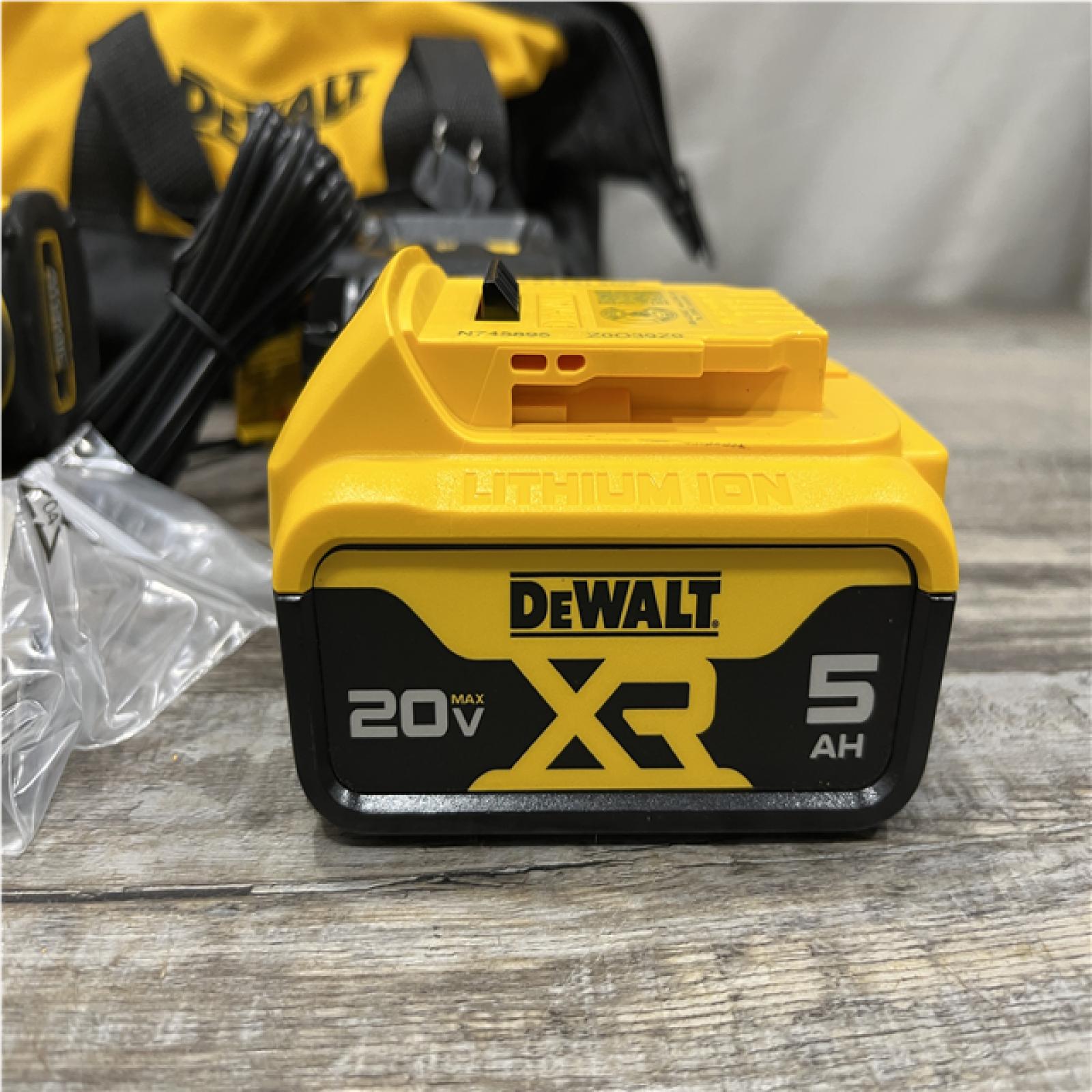 AS-IS DEWALT ATOMIC 20V MAX Lithium-Ion Cordless 1/4 in. Brushless Impact Driver Kit