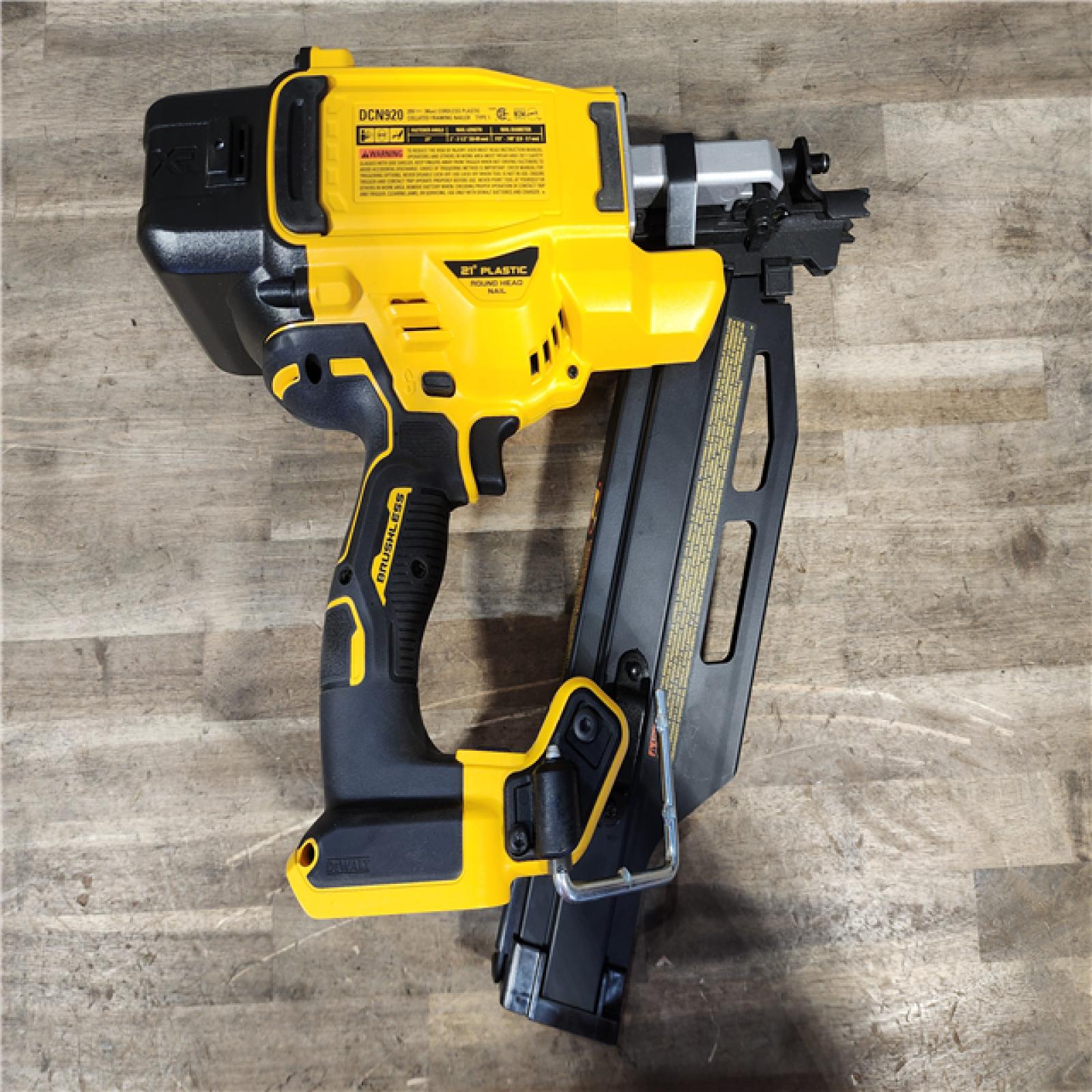 HOUSTON LOCATION - AS-IS (APPEARS LIKE NEW) DEWALT 20-Volt 21° Cordless Framing Nailer (Tool-Only)