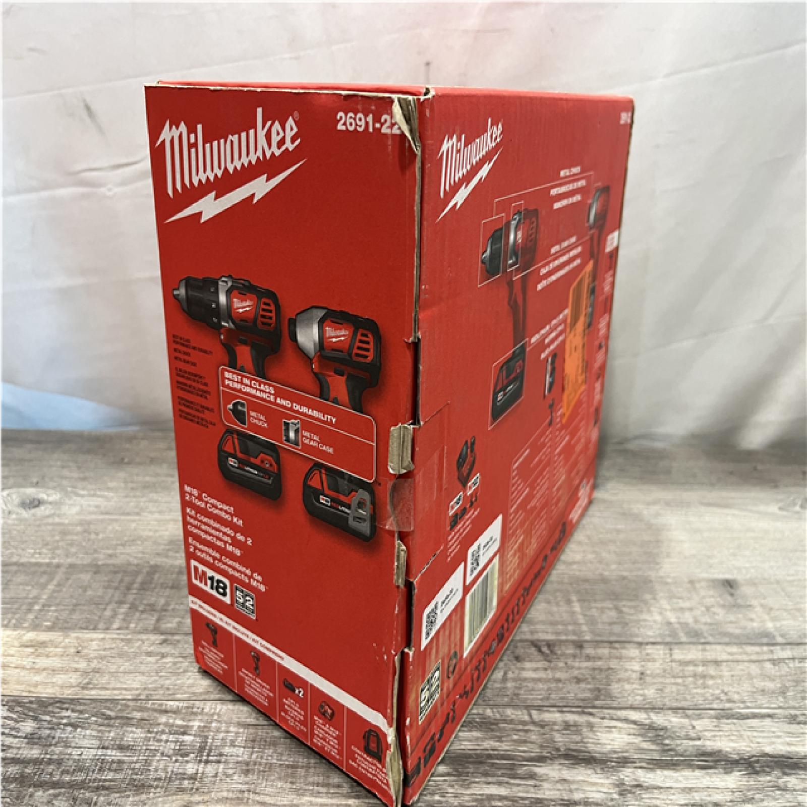 NEW - Milwaukee 18V Lithium-Ion Cordless Drill Driver/Impact Driver Combo Kit