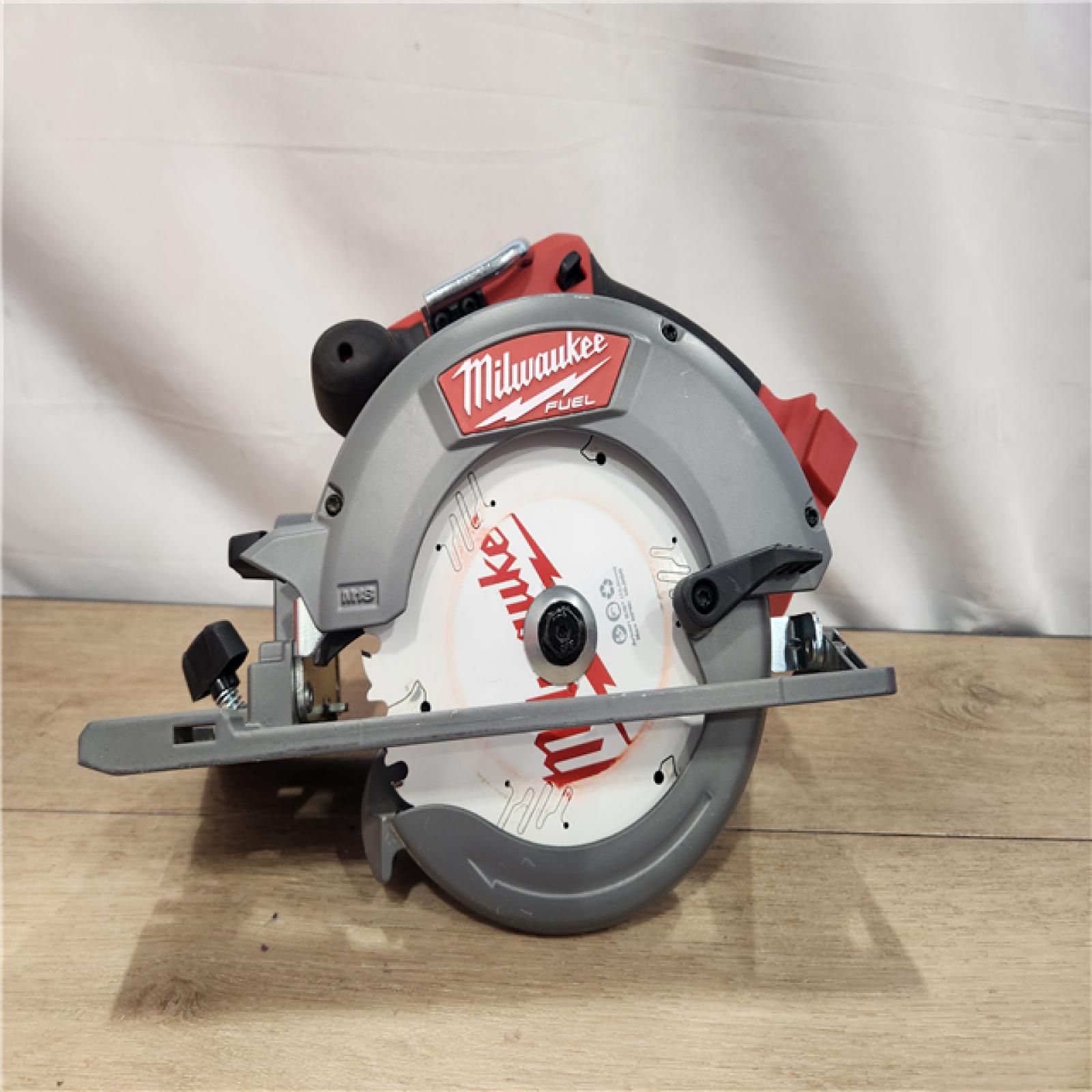 AS-IS- Milwaukee M18 Fuel 6-1/2-Inch Circular Saw Bare Tool