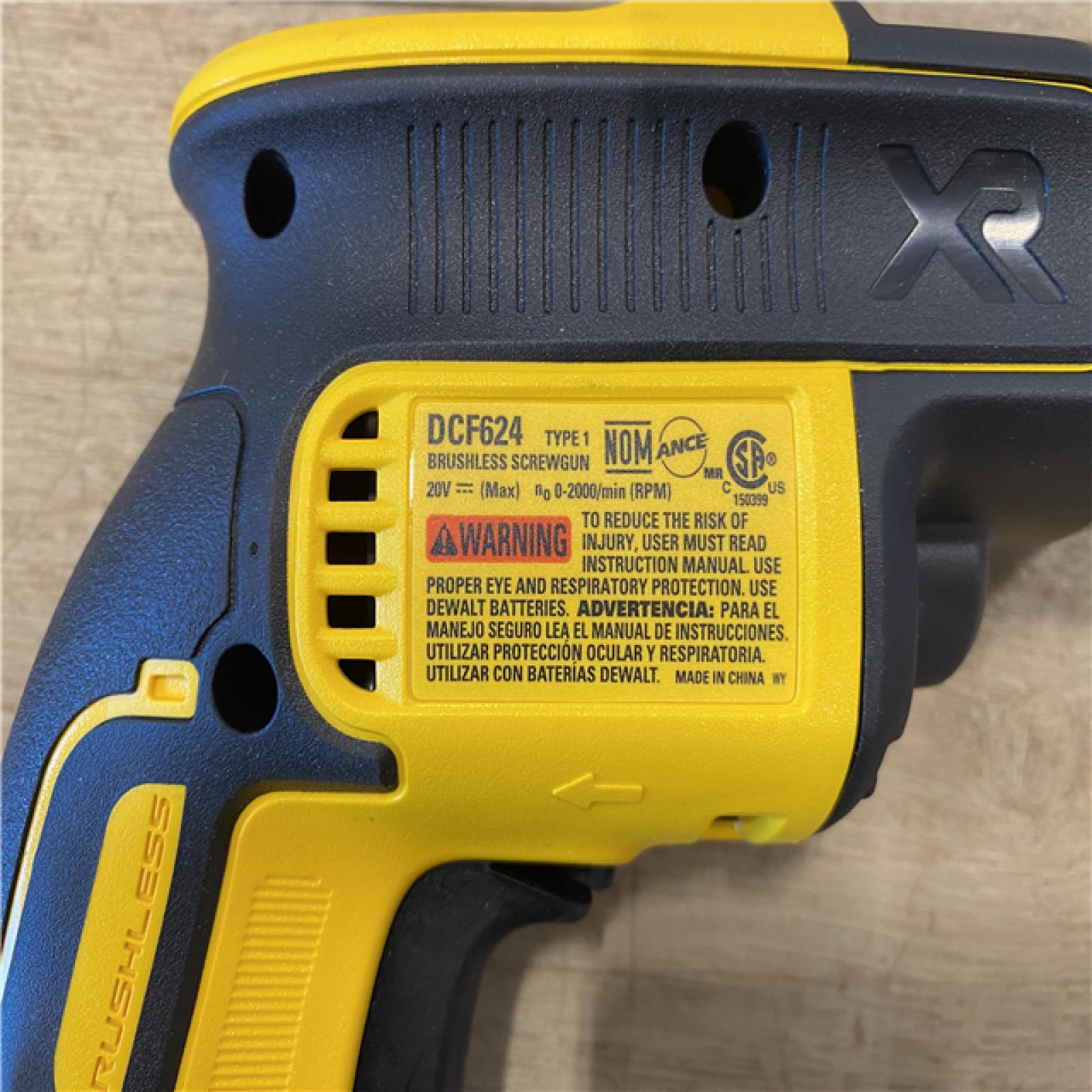 AS-IS DEWALT 20V MAX XR Cordless Brushless Drywall Screw Gun Threaded Clutch Housing (Tool Only)