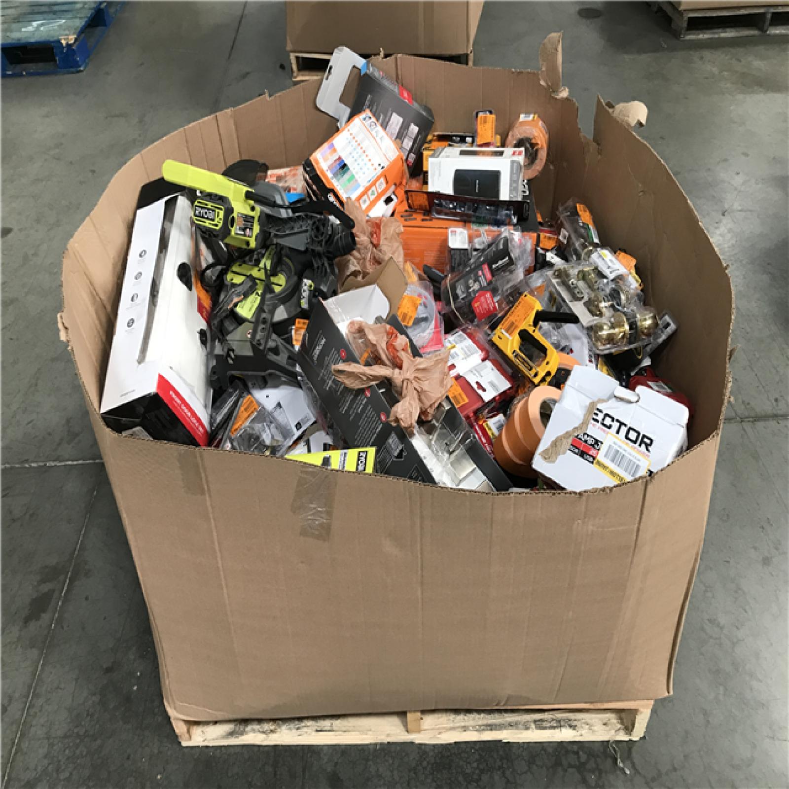 CALIFORNIA AS-IS HARDWARE & TOOL PALLET