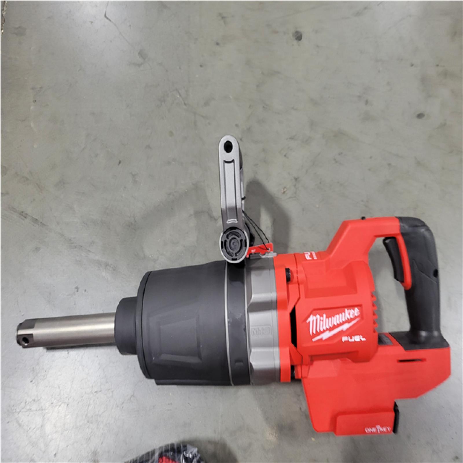 CALIFORNIA AS-IS MILWAUKEE M18 1 D-HANDLE EXT. ANVIL HIGH TORQUE IMPACT WRENCH W/ ONE KEY