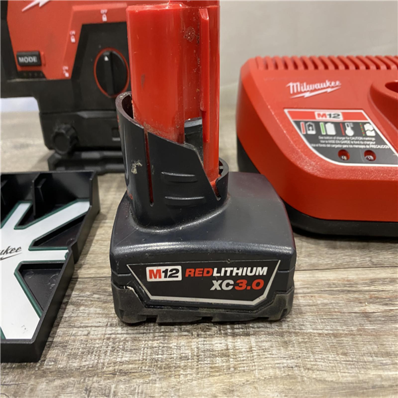 AS-IS Milwaukee 12-Volt Lithium-Ion Cordless Green 125 ft. Cross Line and Plumb Points Laser Level Kit