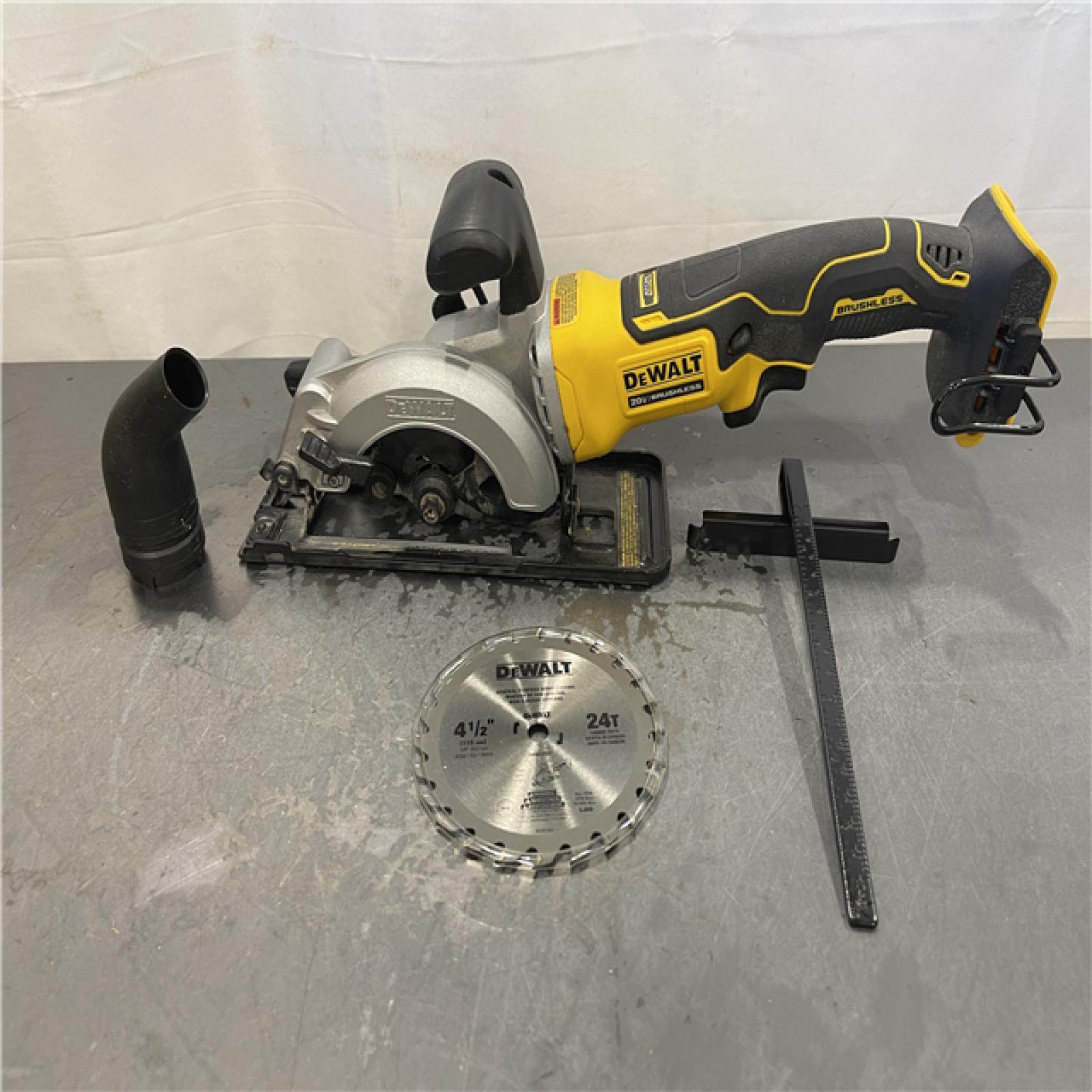 AS-IS - DEWALT ATOMIC 20V MAX Cordless Brushless 4-1/2 in. Circular Saw