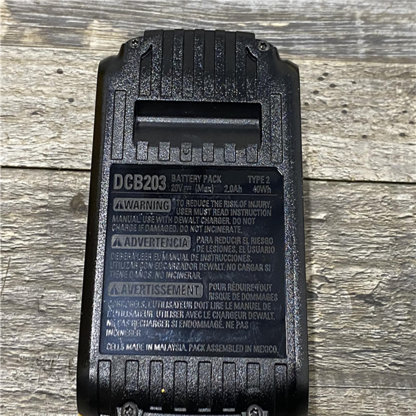 AS-IS DEWALT ATOMIC 20V MAX Cordless Brushless Oscillating Multi Tool Kit