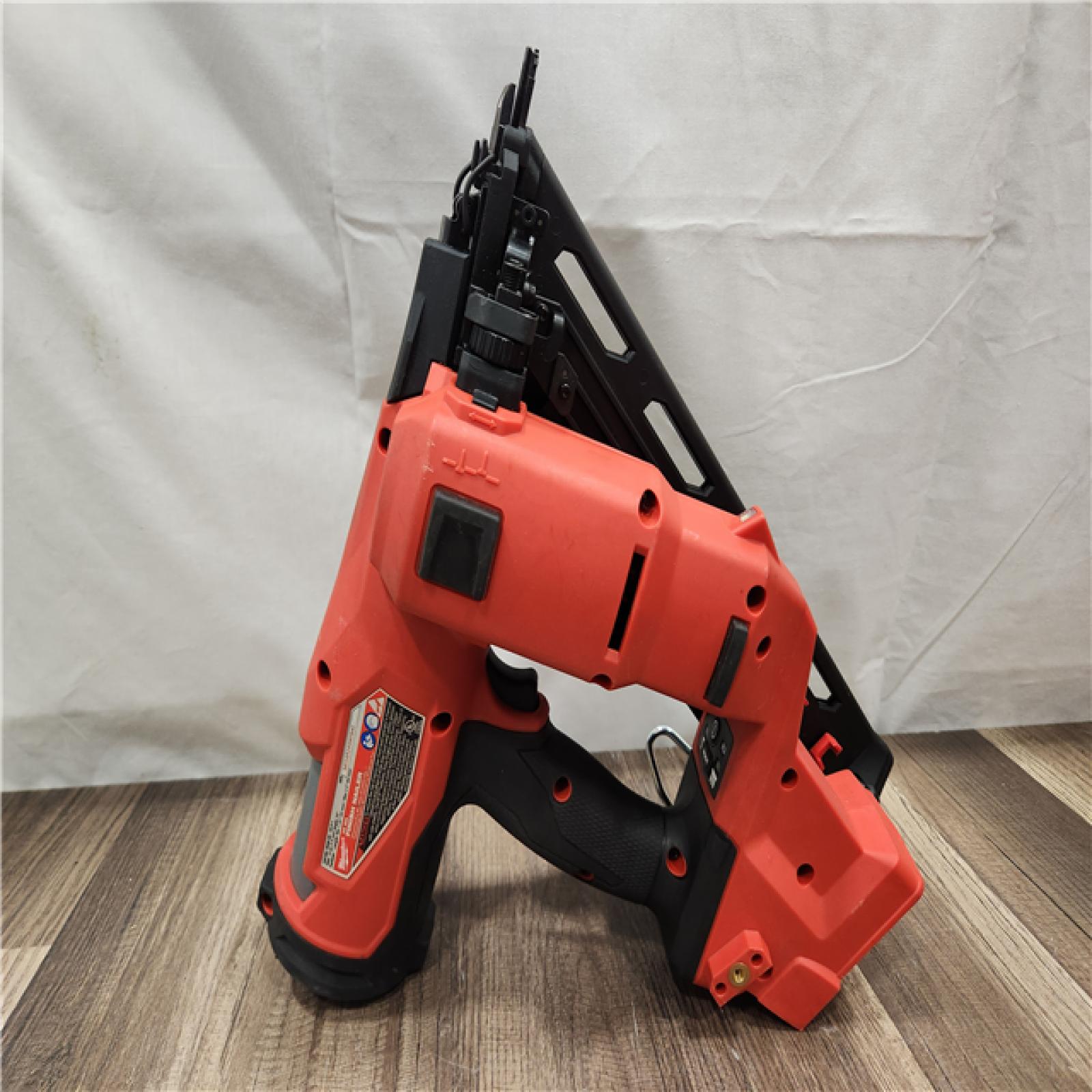 AS-IS- Milwaukee M18 FUEL 15 Ga. 18 Volt Brushless Angled Finish Nailer (TOOL ONLY)