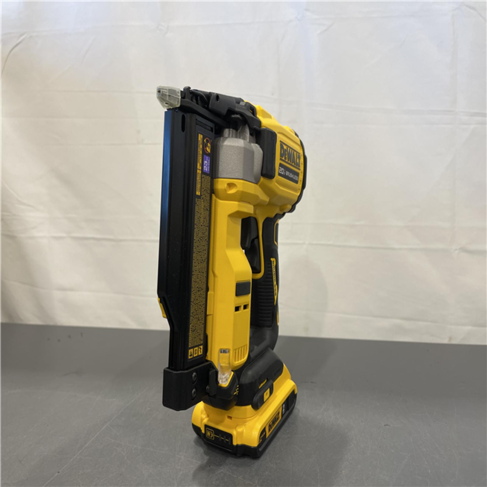 AS-IS - DeWalt ATOMIC 20V MAX Lithium Ion Cordless 23 Gauge Pin Nailer Kit