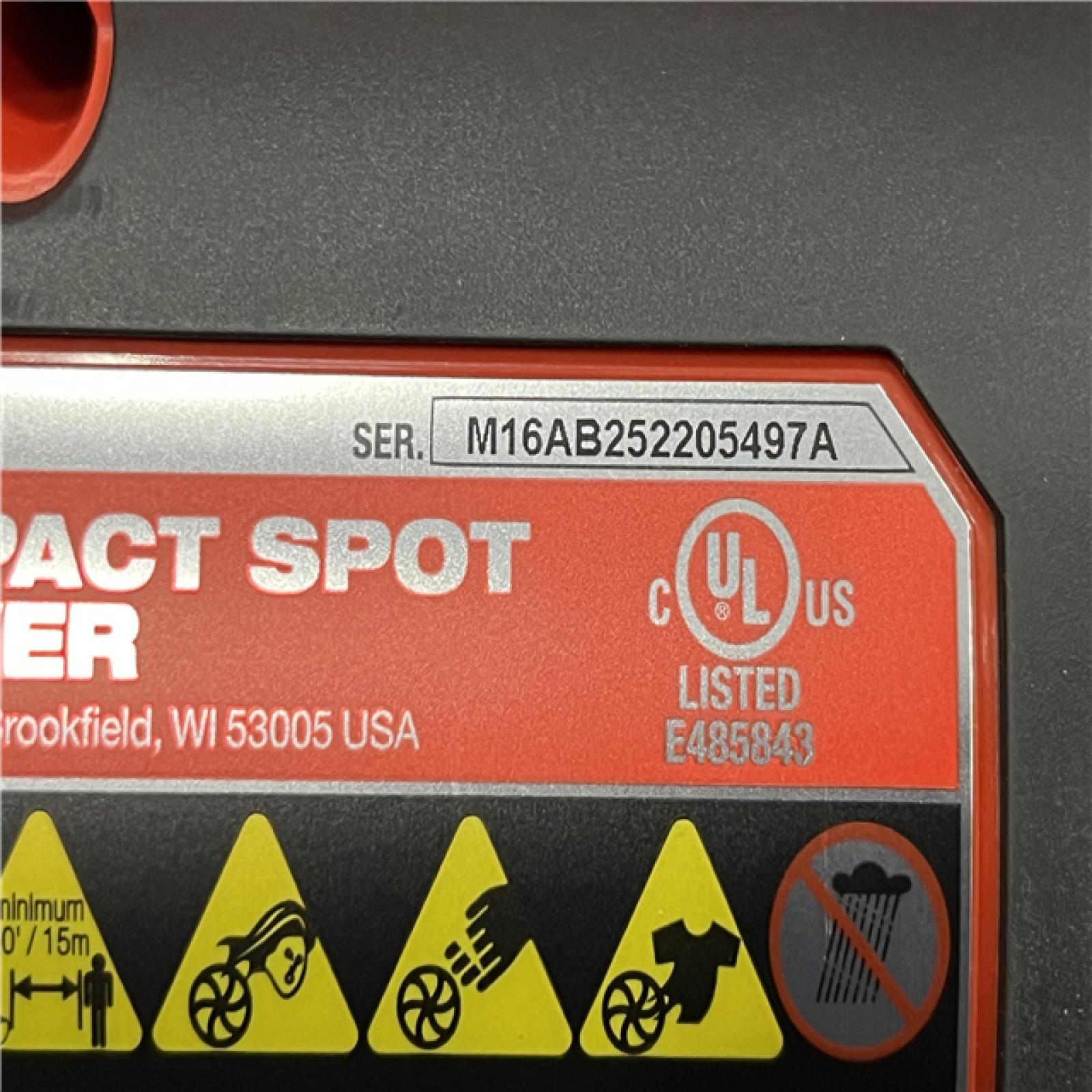 AS-IS Milwaukee 12V Lithium-Ion Cordless Compact Spot Blower (Tool-Only)