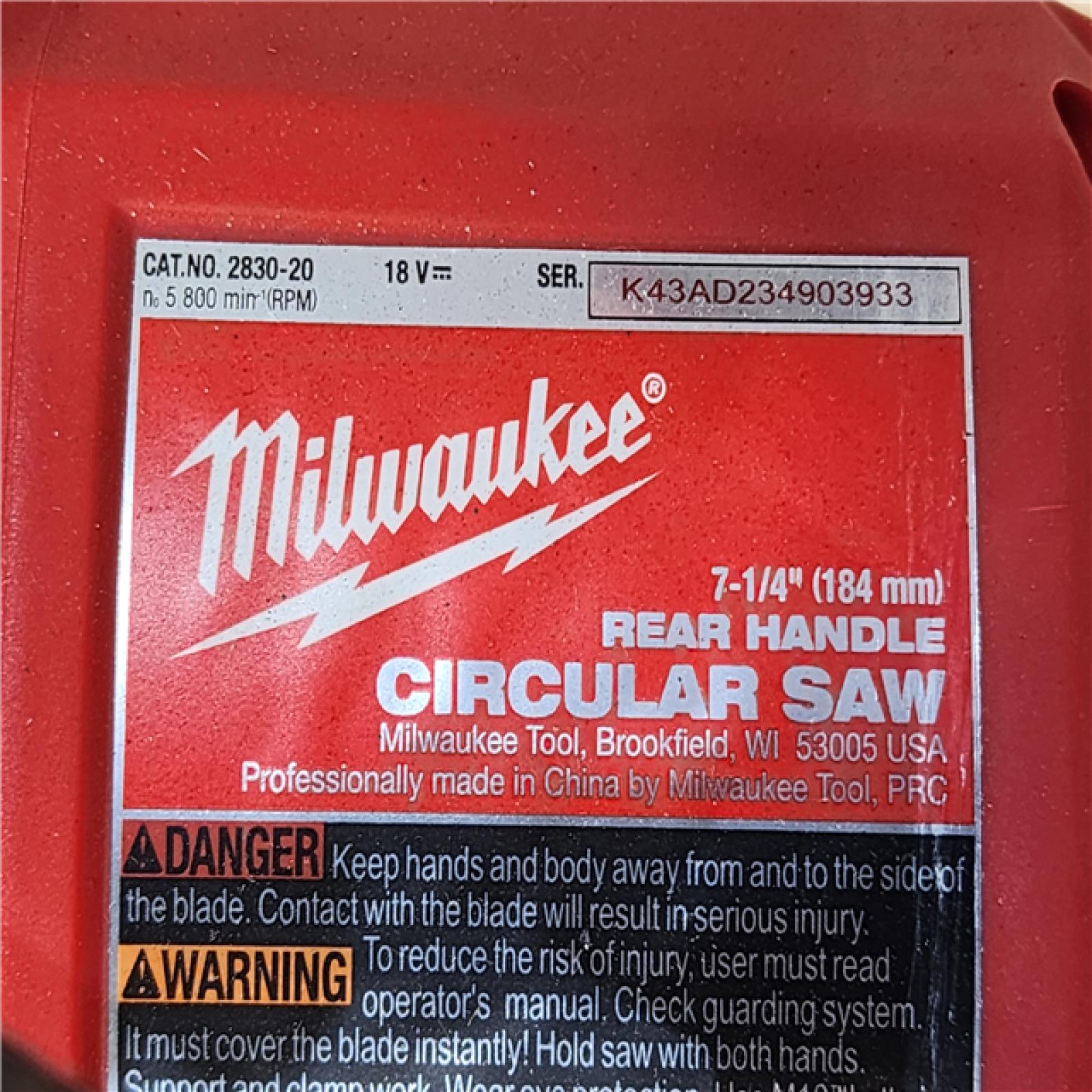 HOUSTON LOCATION - AS-IS (APPEARS LIKE NEW) Milwaukee 2830-20 Rear Handle Circular Saw M18 FUEL 7-1/4 Cordless Brushless Tool Only