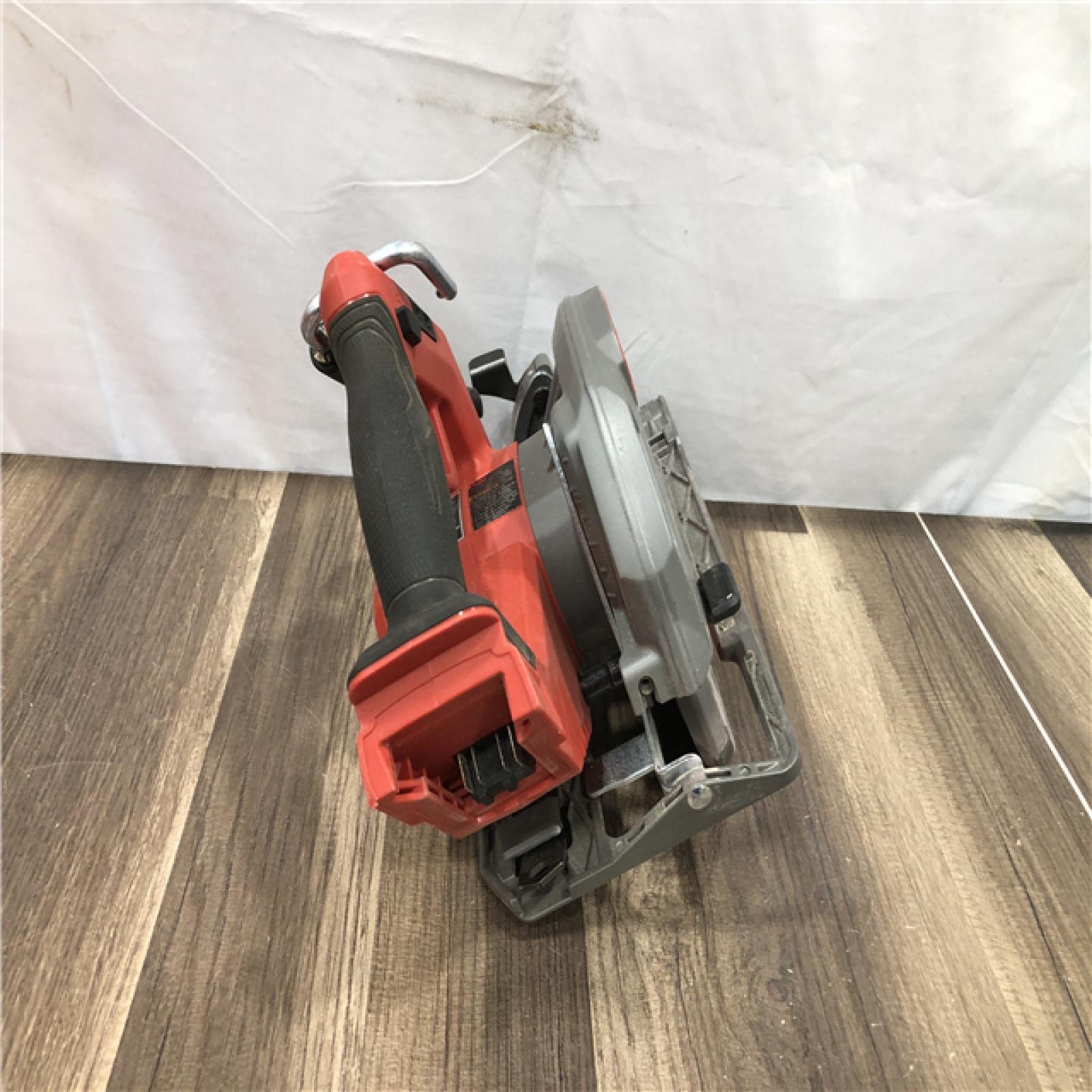 AS-IS Milwaukee FUEL 18V Lithium-Ion Brushless Cordless 7-1/4 in. Circular Saw (Tool-Only)