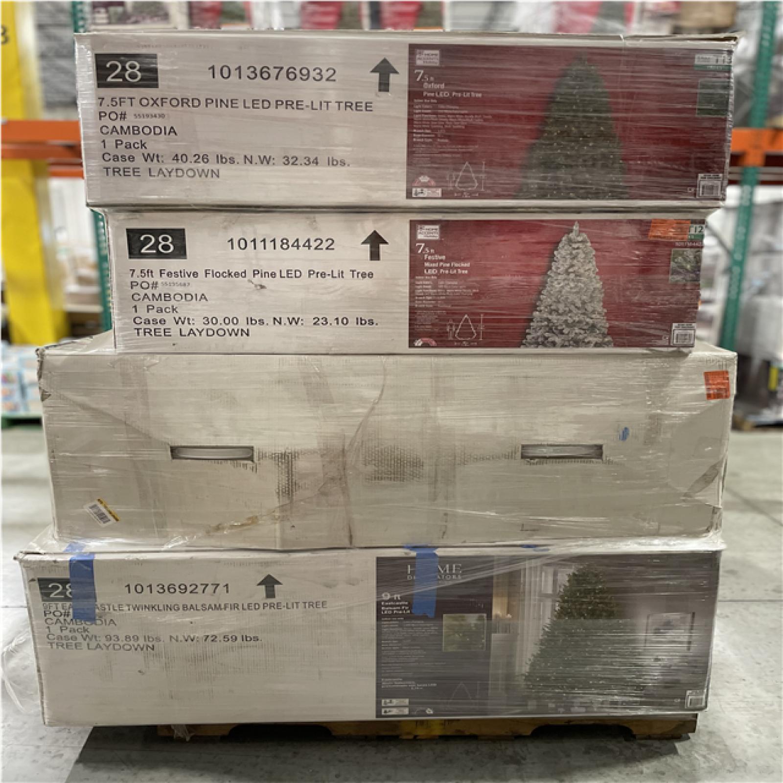 DALLAS LOCATION - AS-IS ASSORTED CHRISTMAS TRESS PALLET