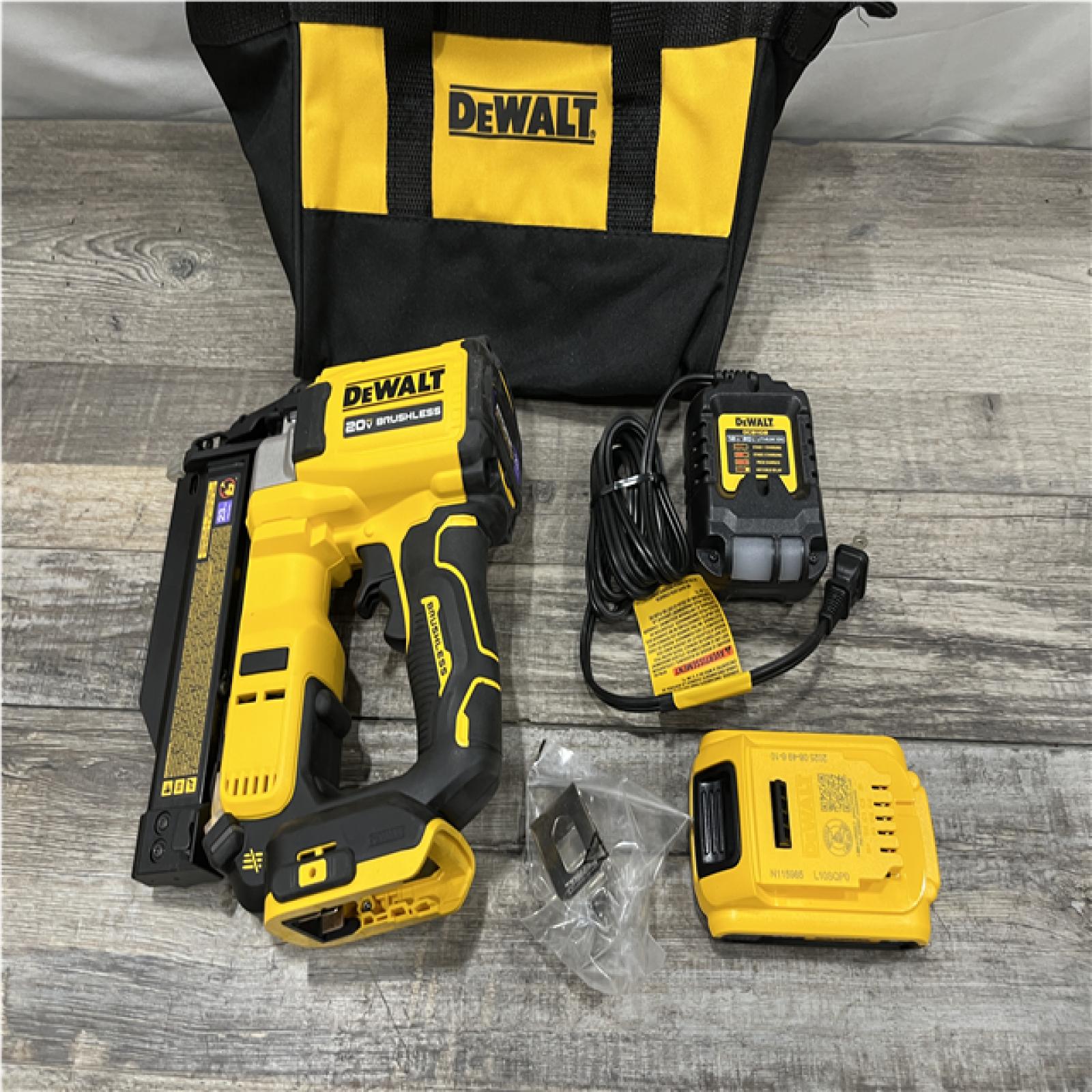 AS-IS DEWALT ATOMIC 20V MAX Lithium Ion Cordless 23 Gauge Pin Nailer Kit