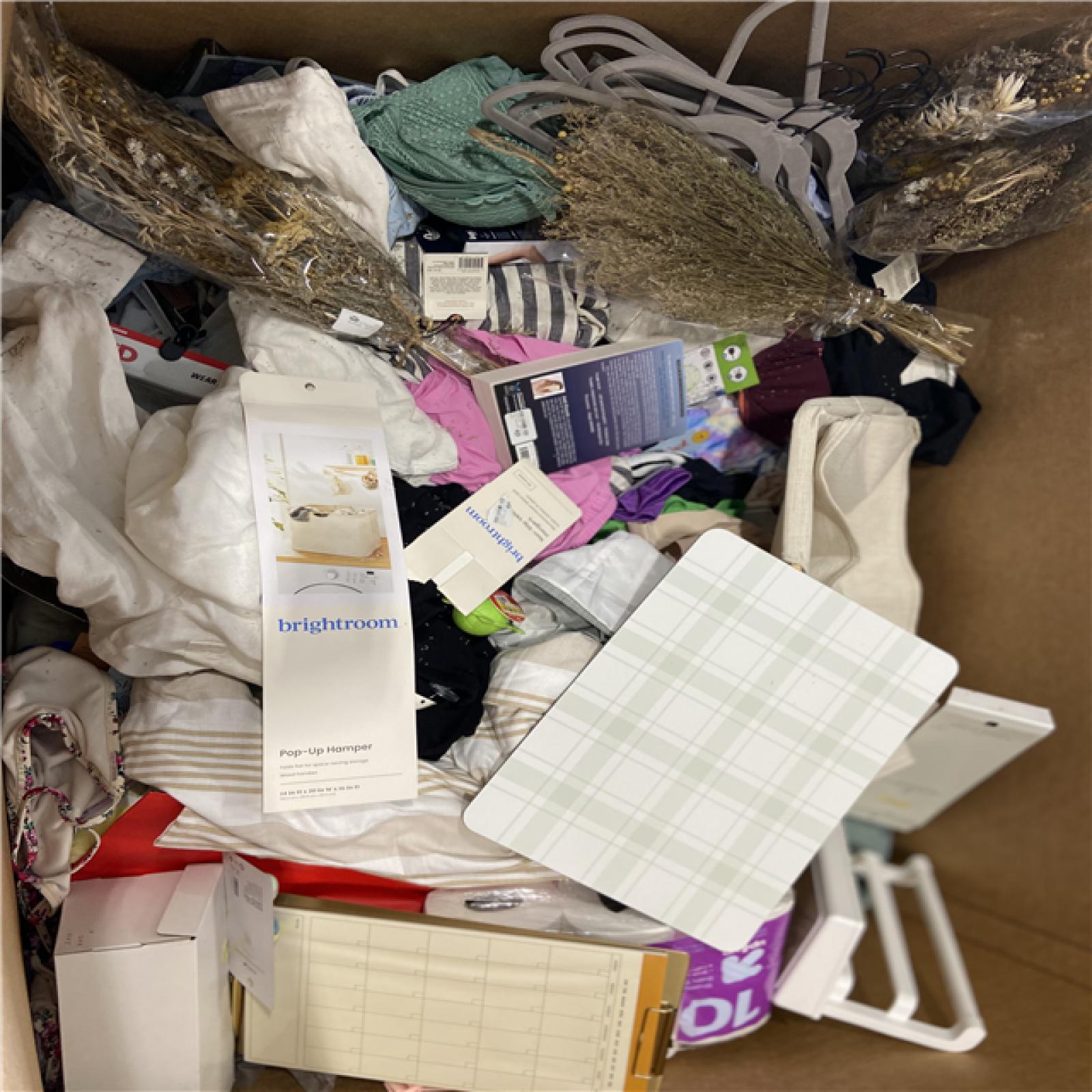 DALLAS LOCATION - BULLSEYE CLOTHING, HOME GOODS PALLET