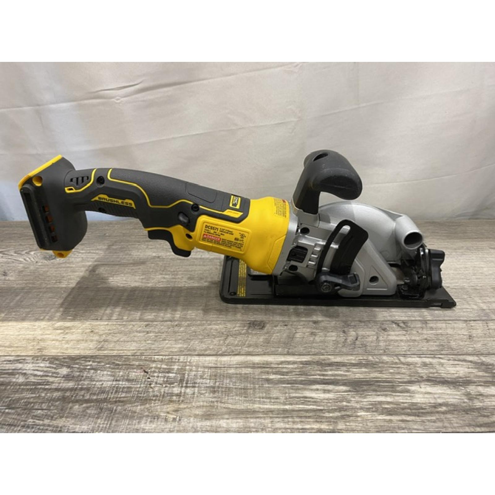 AS-IS DEWALT ATOMIC 20V MAX Cordless Brushless 4-1/2 in. Circular Saw (Tool Only)
