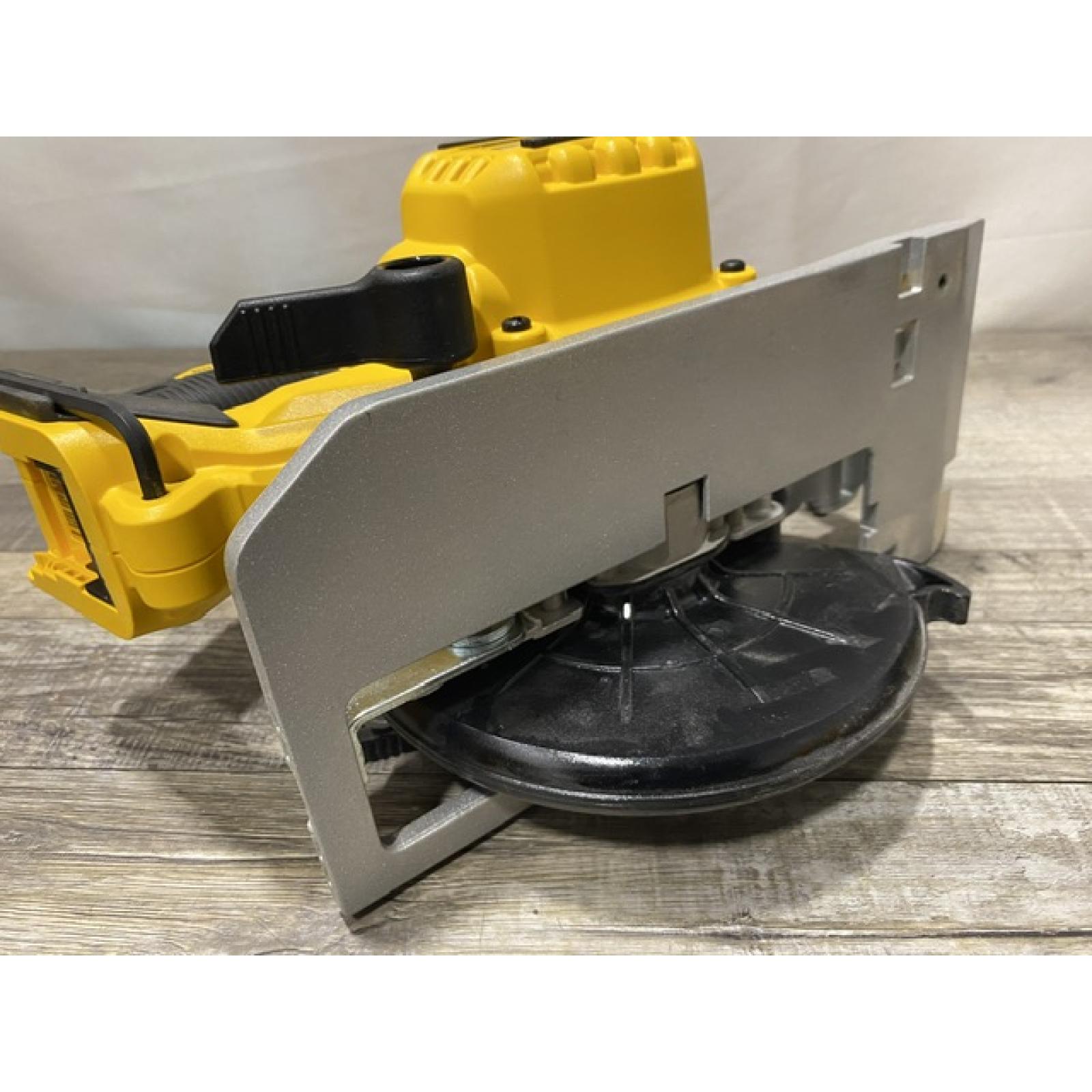 AS-IS DEWALT 20V MAX Cordless Brushless 6-1/2 in. Sidewinder Style Circular Saw (Tool Only)