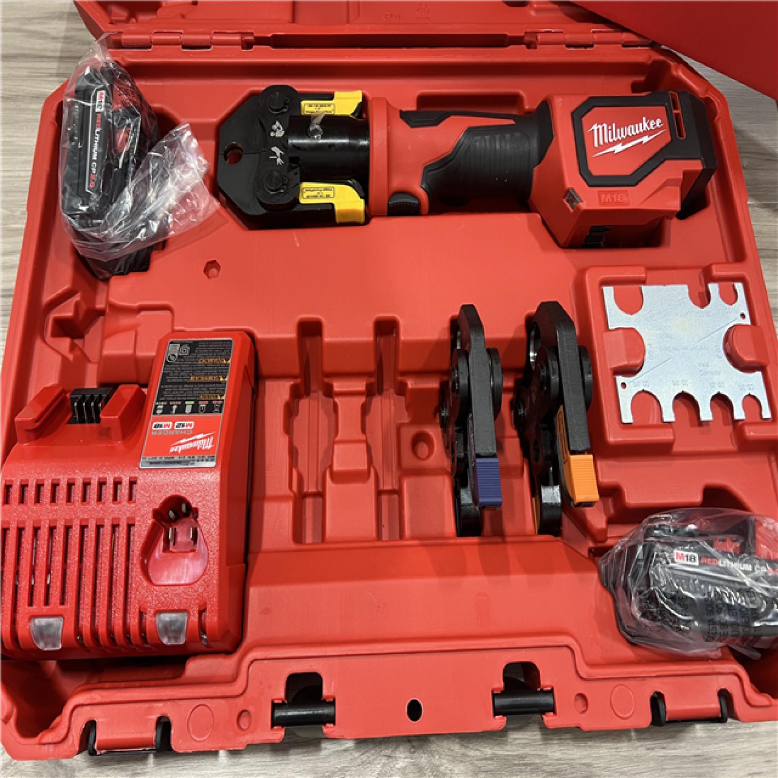 AS-IS Milwaukee M18 18V Lithium-Ion Cordless Short Throw PEX Press Tool Kit