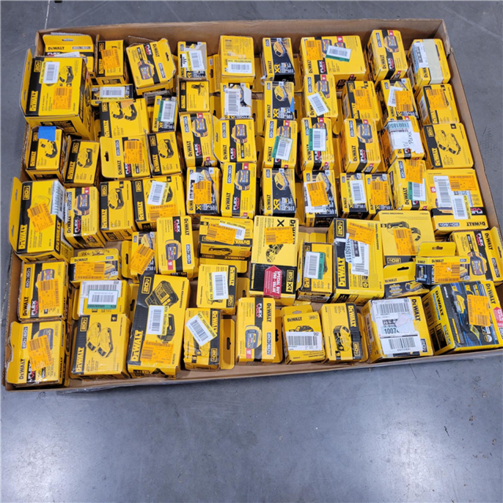 DALLAS LOCATION - AS-IS DEWALT  BATTERY PALLET