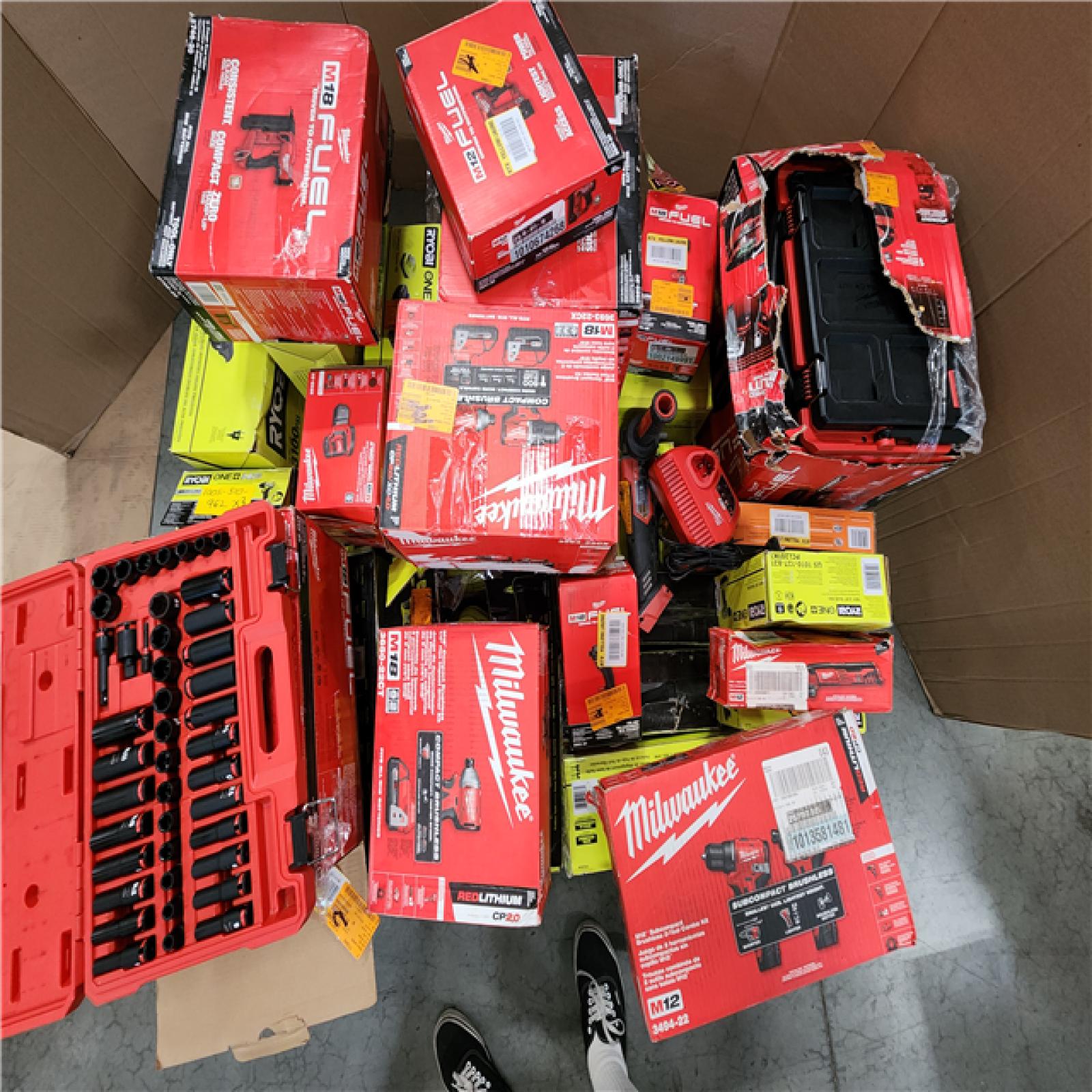CALIFORNIA AS-IS TOOL PALLET