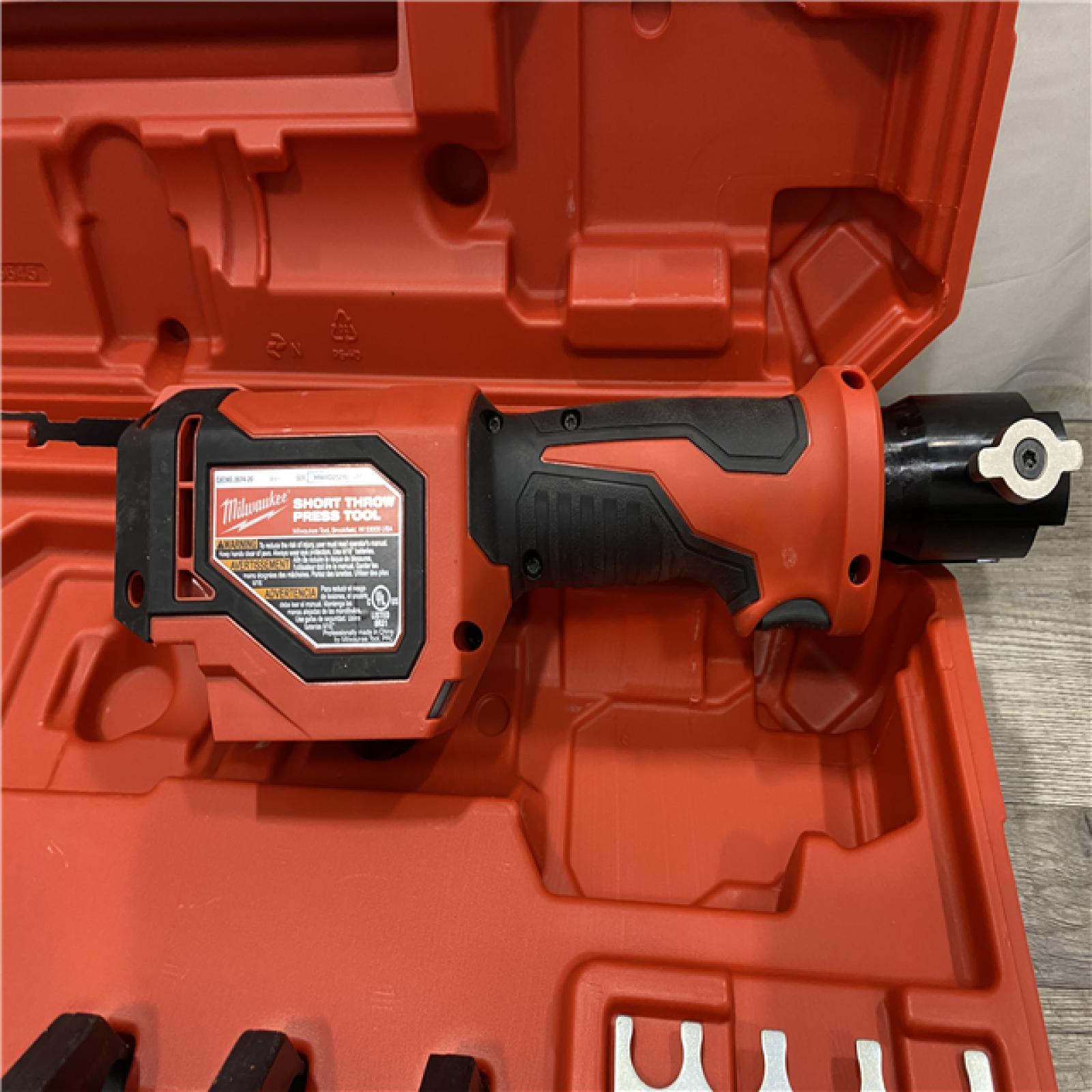 AS-IS Milwaukee 18V Lithium-Ion Cordless Short Throw Press Tool Kit