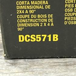 NEW - DEWALT ATOMIC 20V MAX Cordless Brushless 4-1/2 in. Circular Saw (Tool Only)