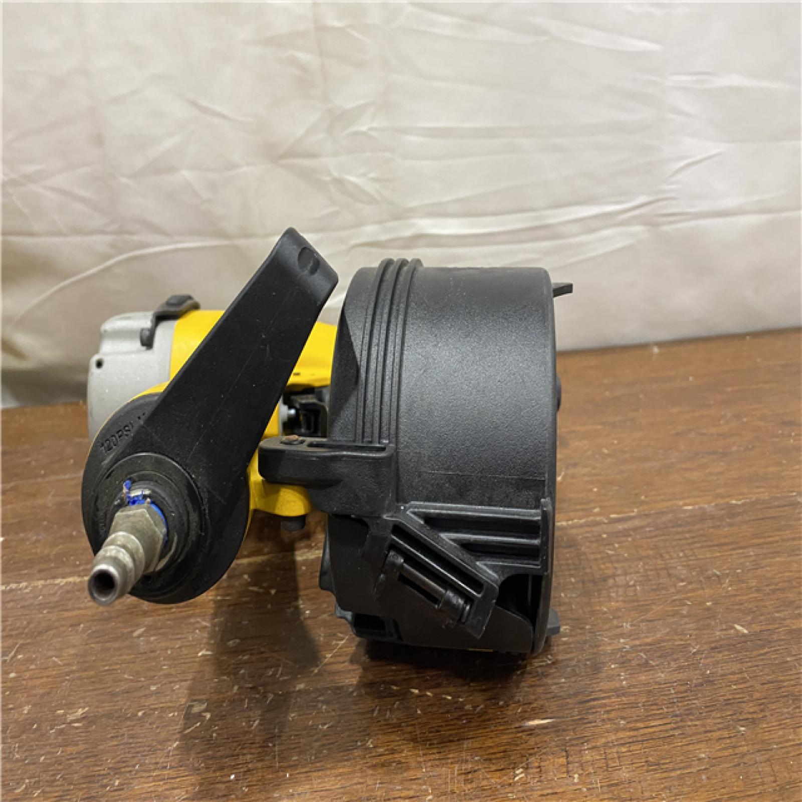 AS-IS DEWALT DW66C-1 2-1/2 Inch 15 Degree Coil Siding and Fencing Nailer