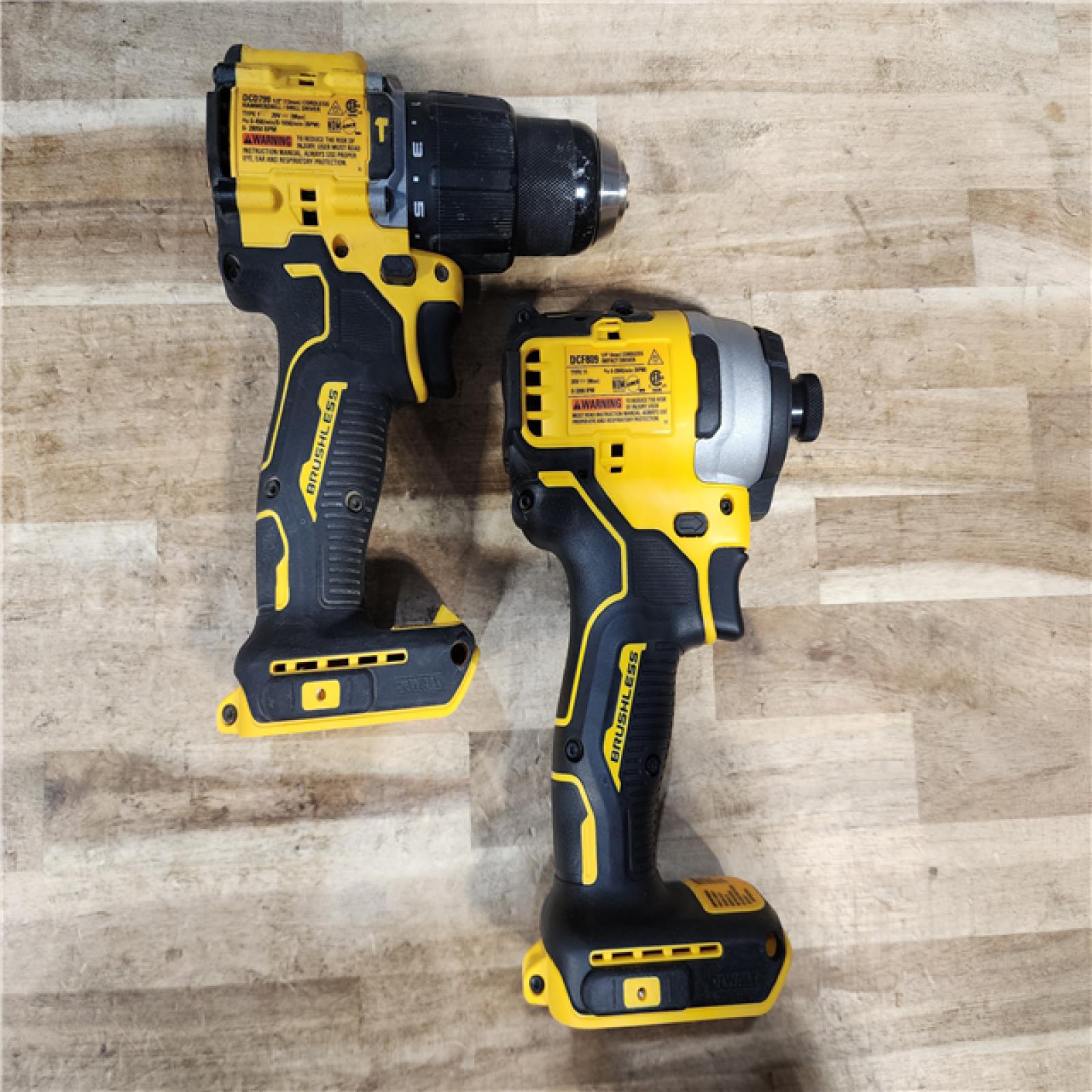 HOUSTON LOCATION - AS-IS DEWALT 2 TOOL COMBO KIT W/ (2) BATTERY & CHARGER