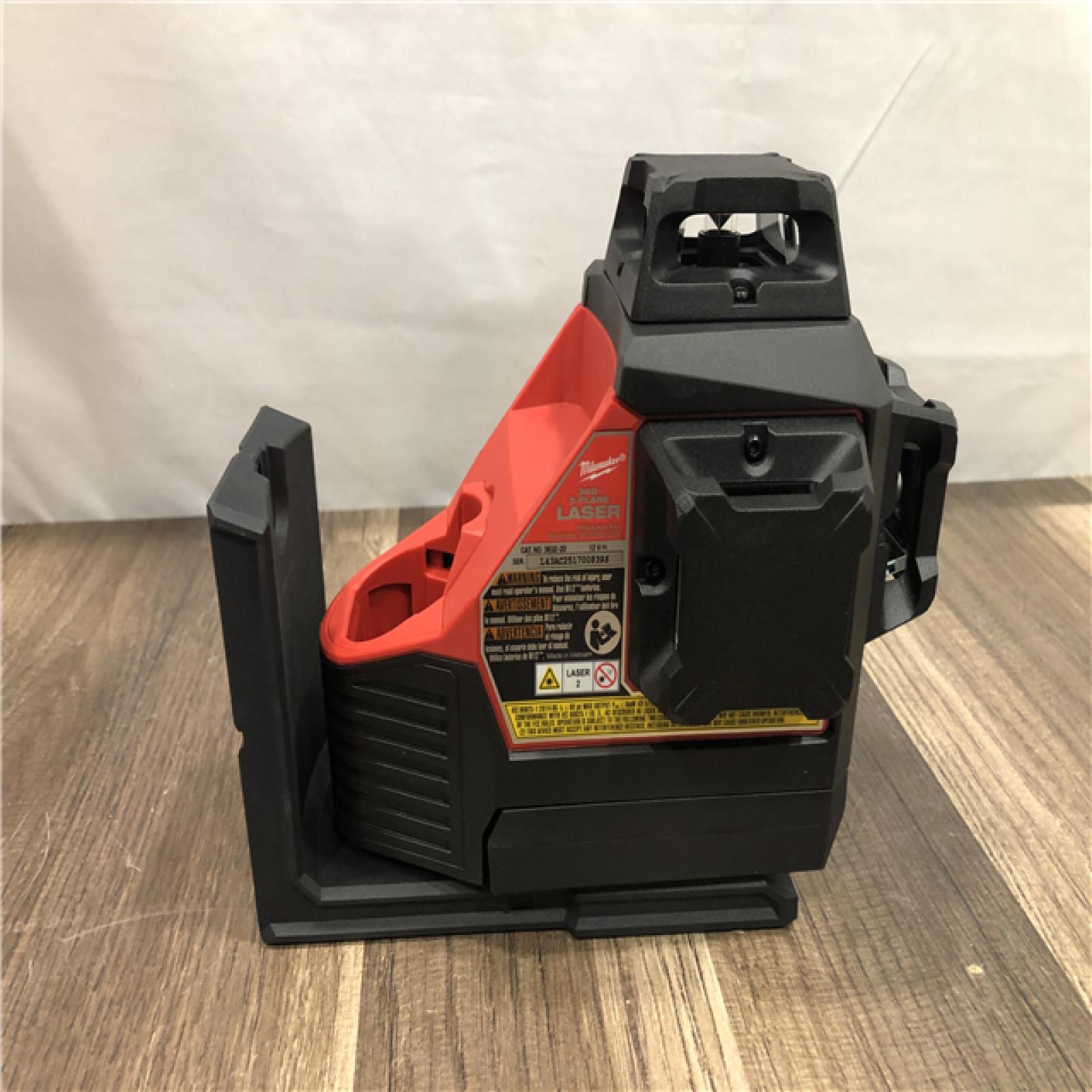 AS-IS Milwaukee 12-Volt Lithium-Ion Cordless Green 250 ft. 3-Plane Laser Level Kit