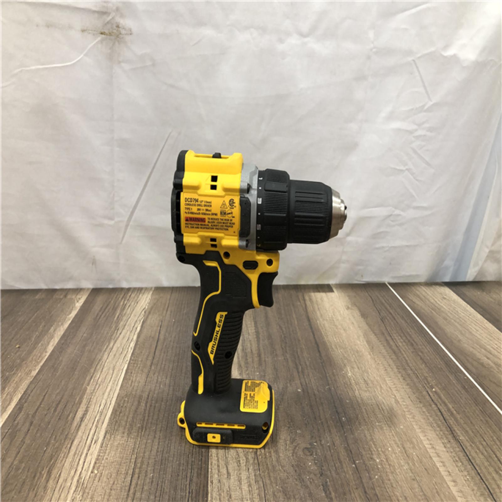 AS-IS DEWALT Atomic 20V Lithium-Ion Cordless Compact 1/2 in. Drill/Driver Kit