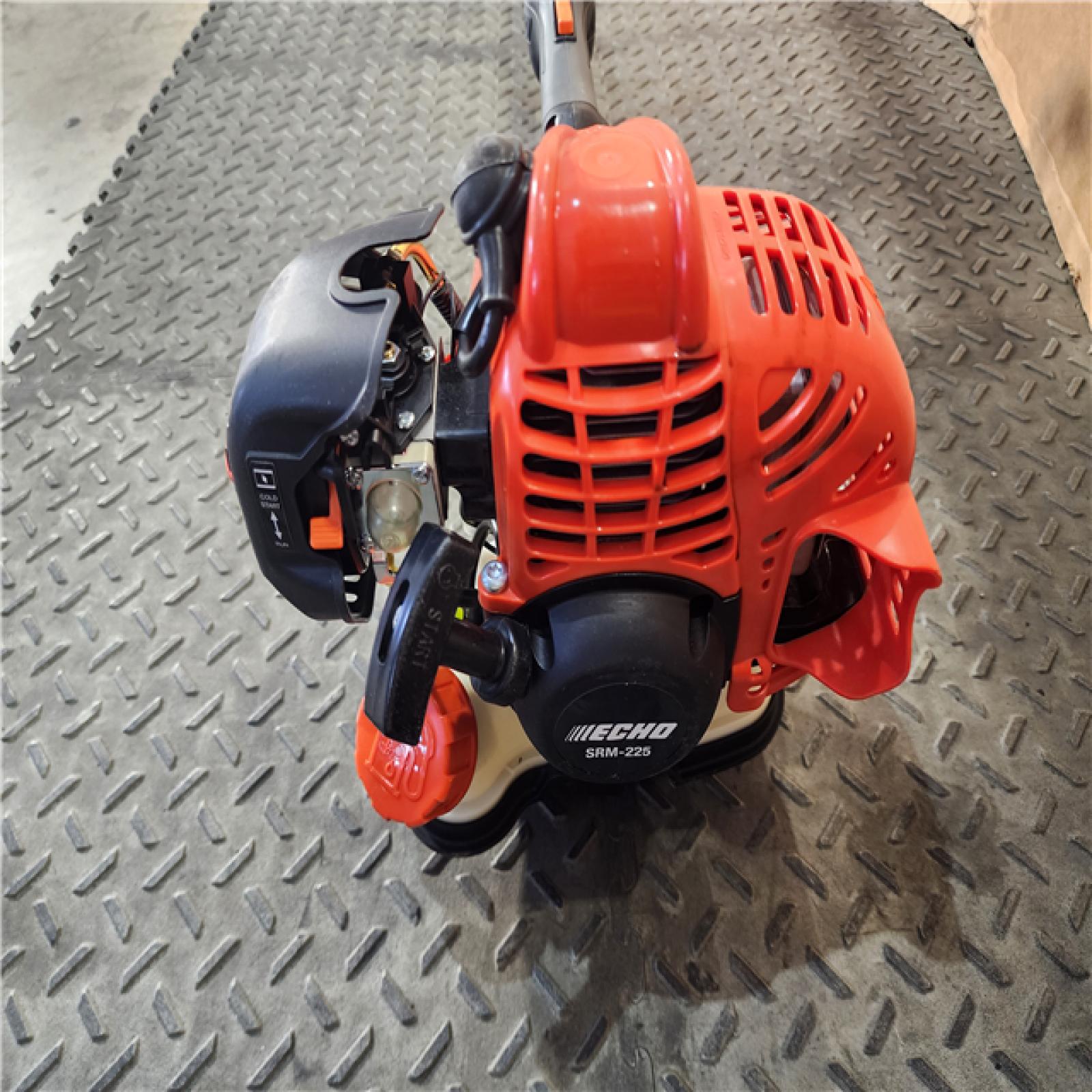 HOUSTON LOCATION - AS-IS Echo SRM-225 21.2cc 2 Stroke Fuel Efficient Durable Gas Straight Shaft Trimmer