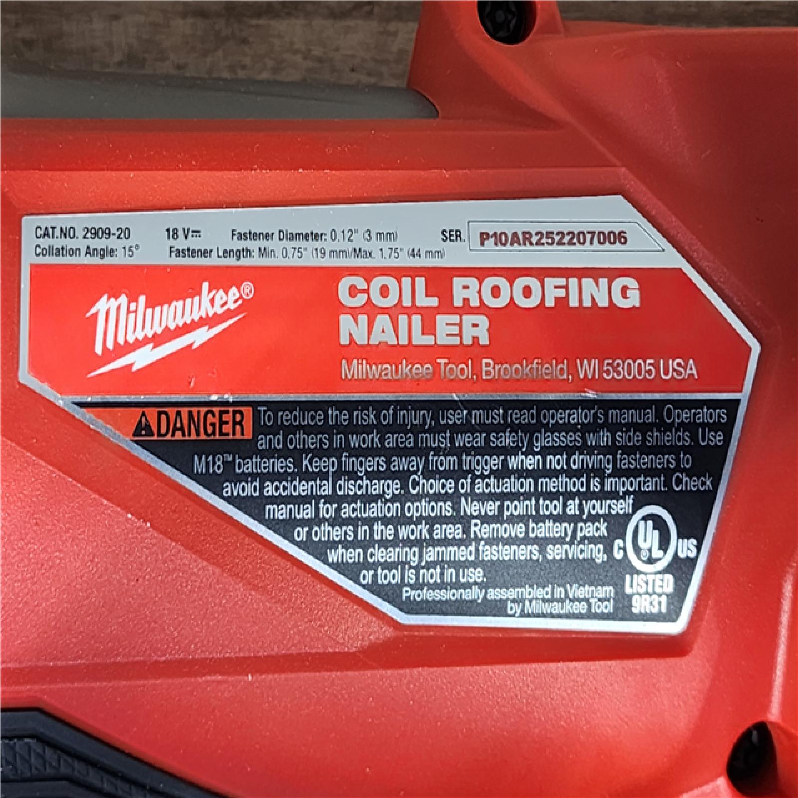 HOUSTON LOCATION - AS-IS (APPEARS LIKE NEW) Milwaukee FUEL 18-Volt Lithium-Ion Brushless Cordless Coil Roofing Nailer (Tool Only)